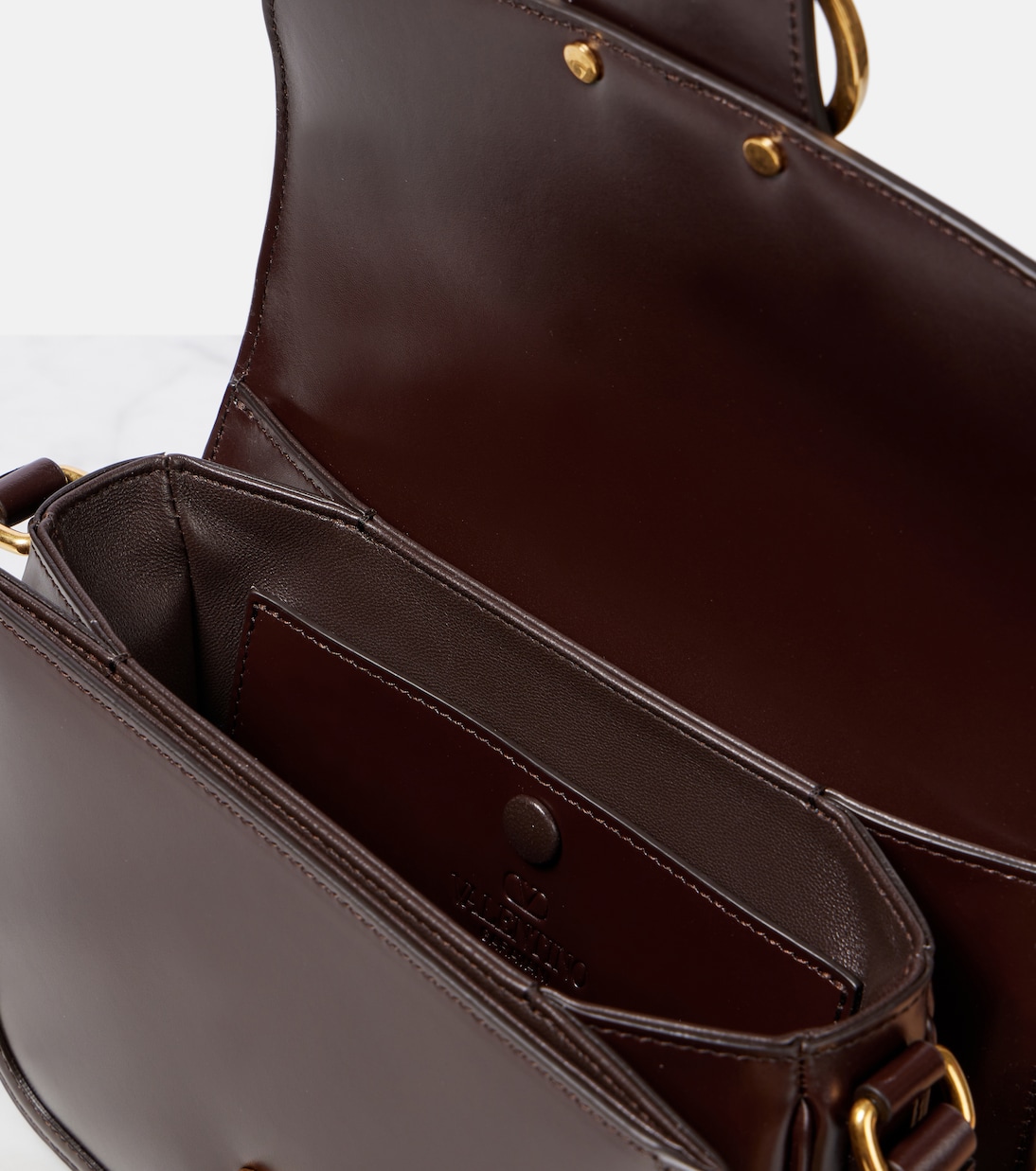 9TO5 VLogo leather shoulder bag | Valentino Garavani