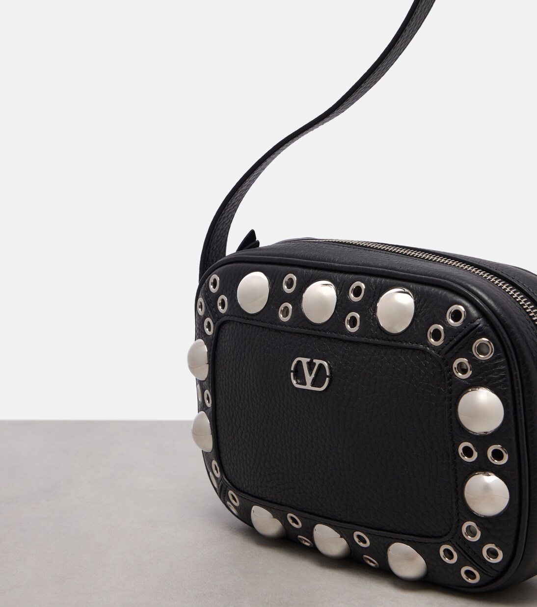 Nellcôte leather crossbody bag | Valentino Garavani