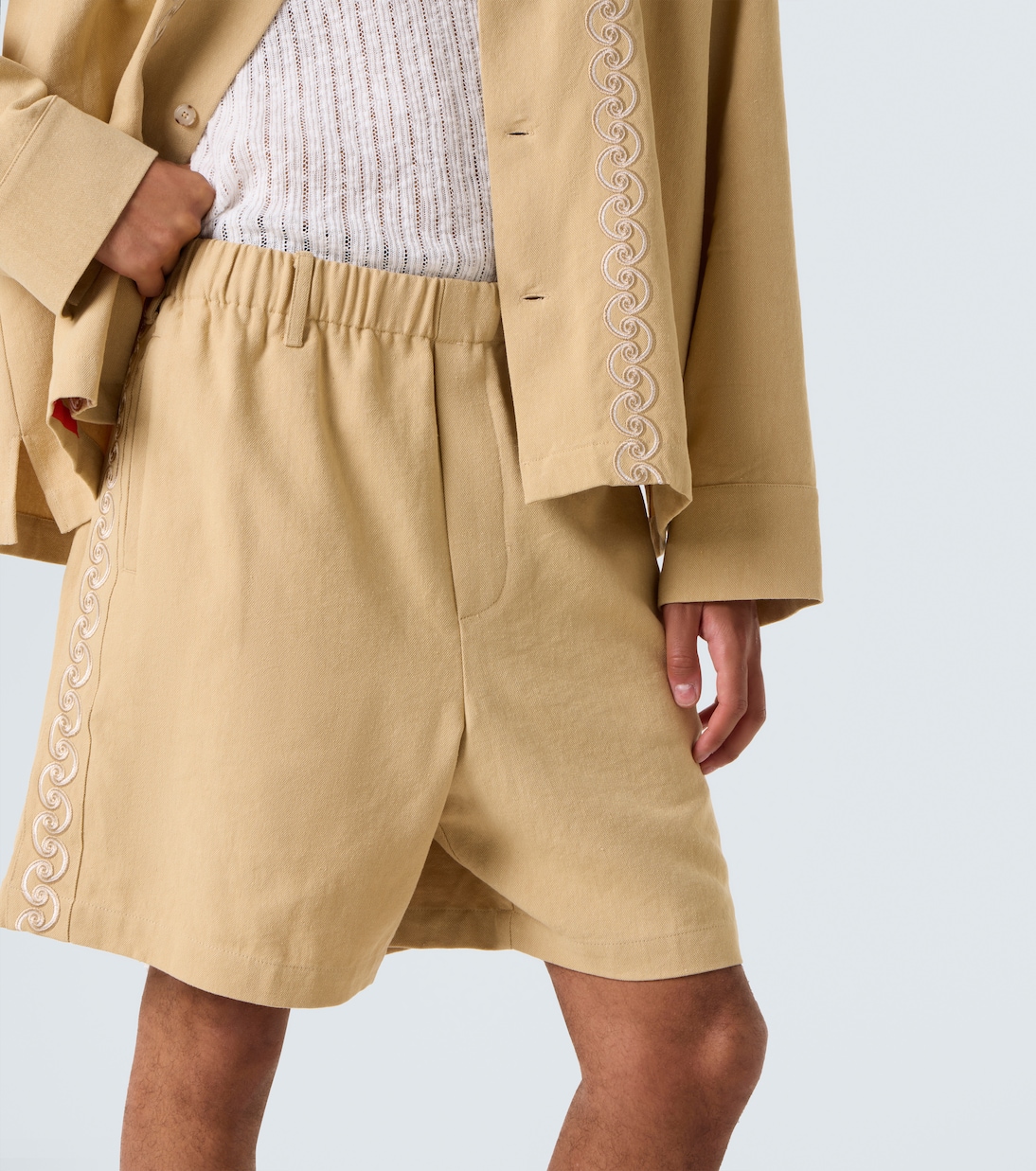Bestickte Shorts | Commas