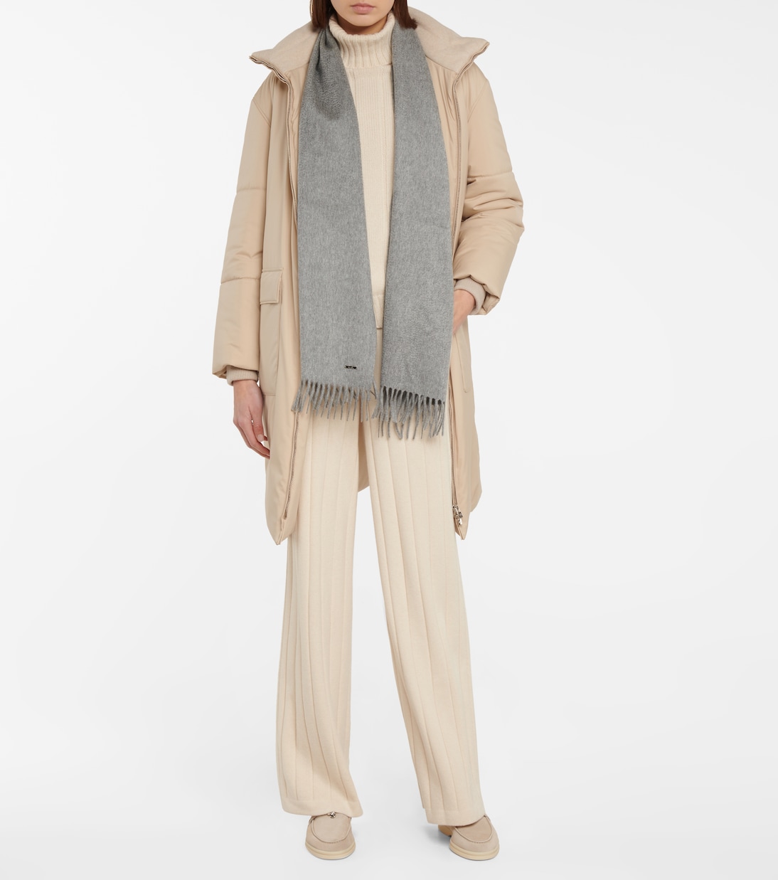 Sciarpa in cashmere di alta qualità LORO PIANA per stile giovane e moderno