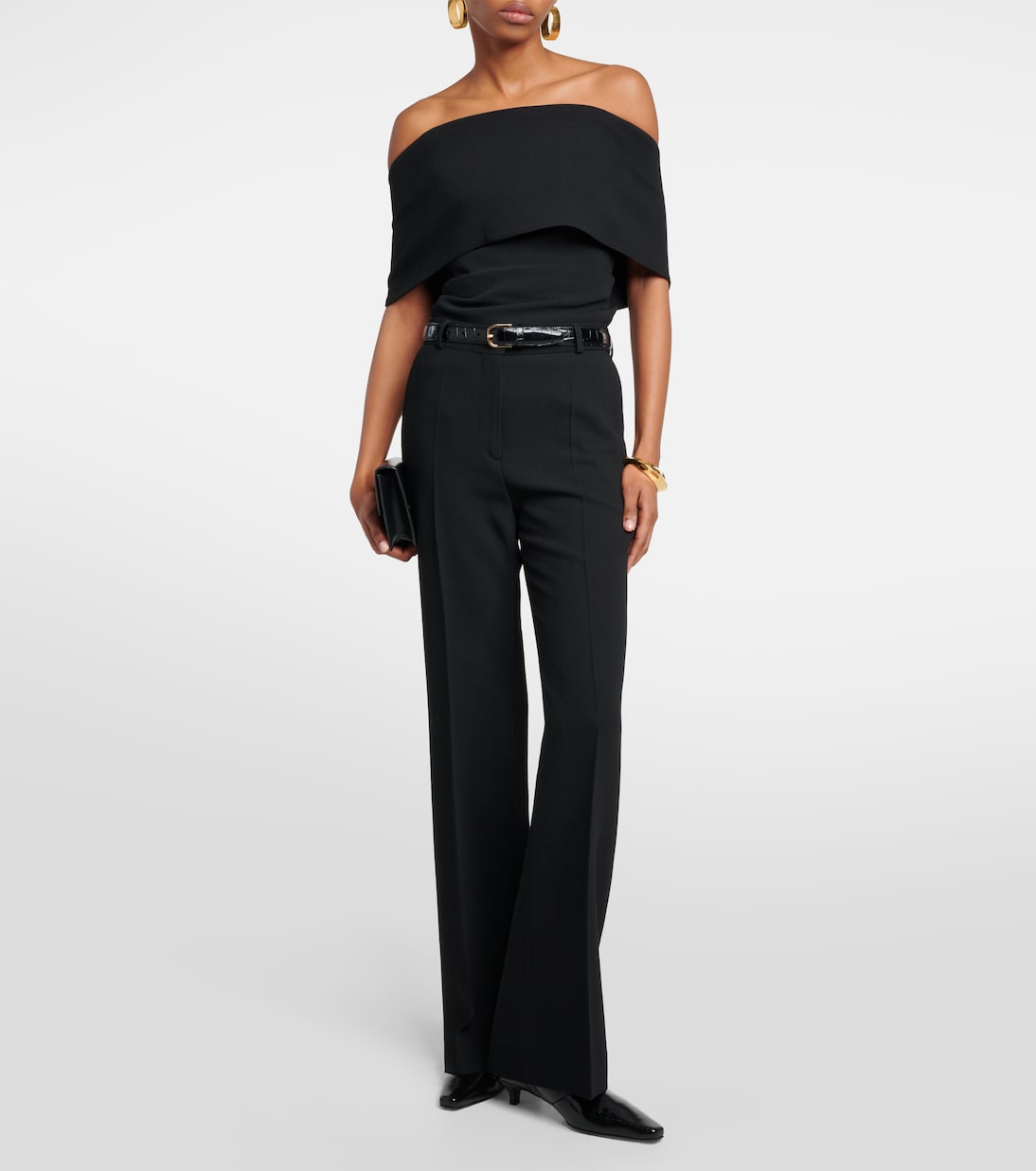 Pantalones Jóvenes Estilo Toteme con Pliegues y Corte Flare en Crêpe