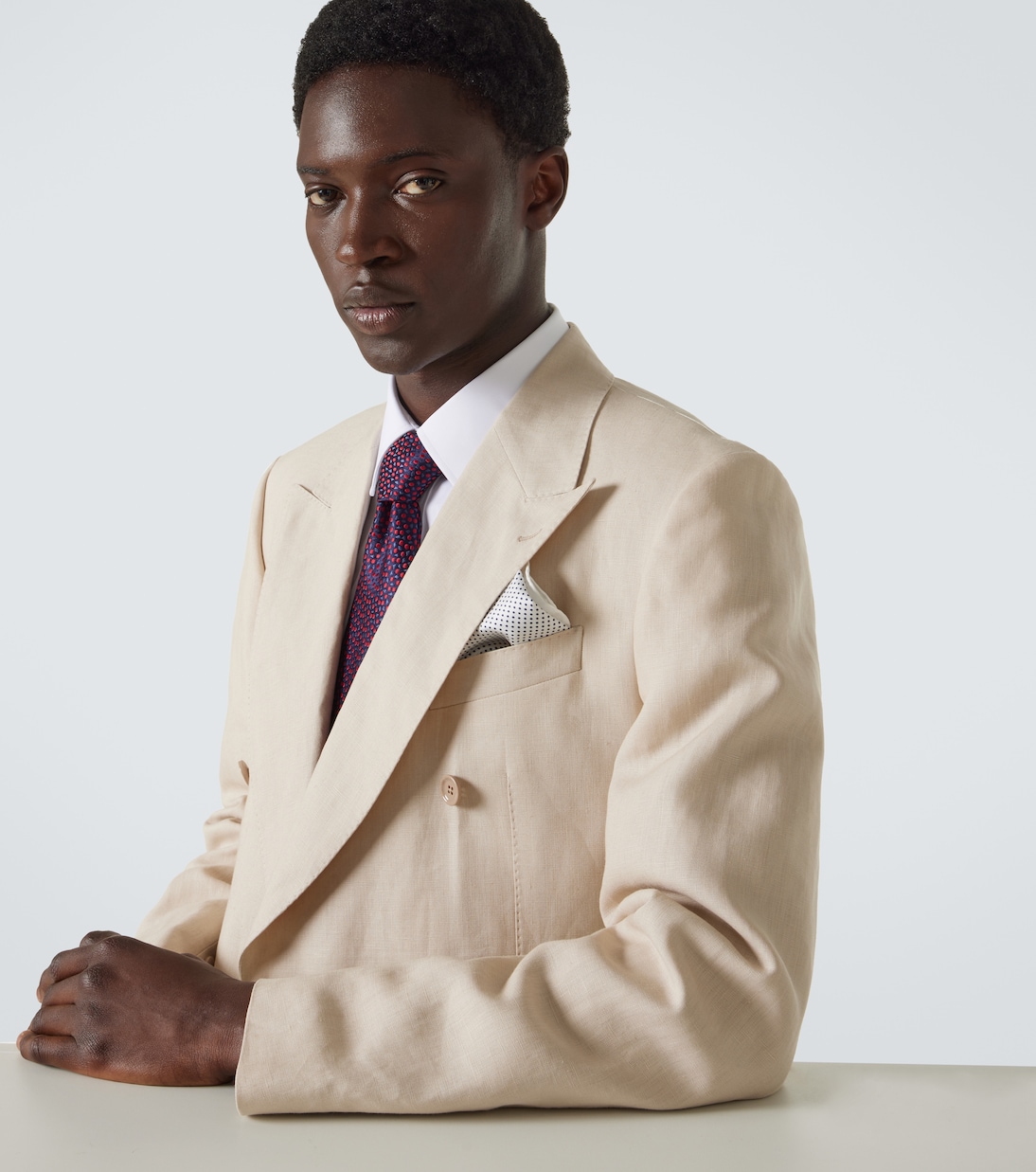 Pochette de costume en soie | Charvet
