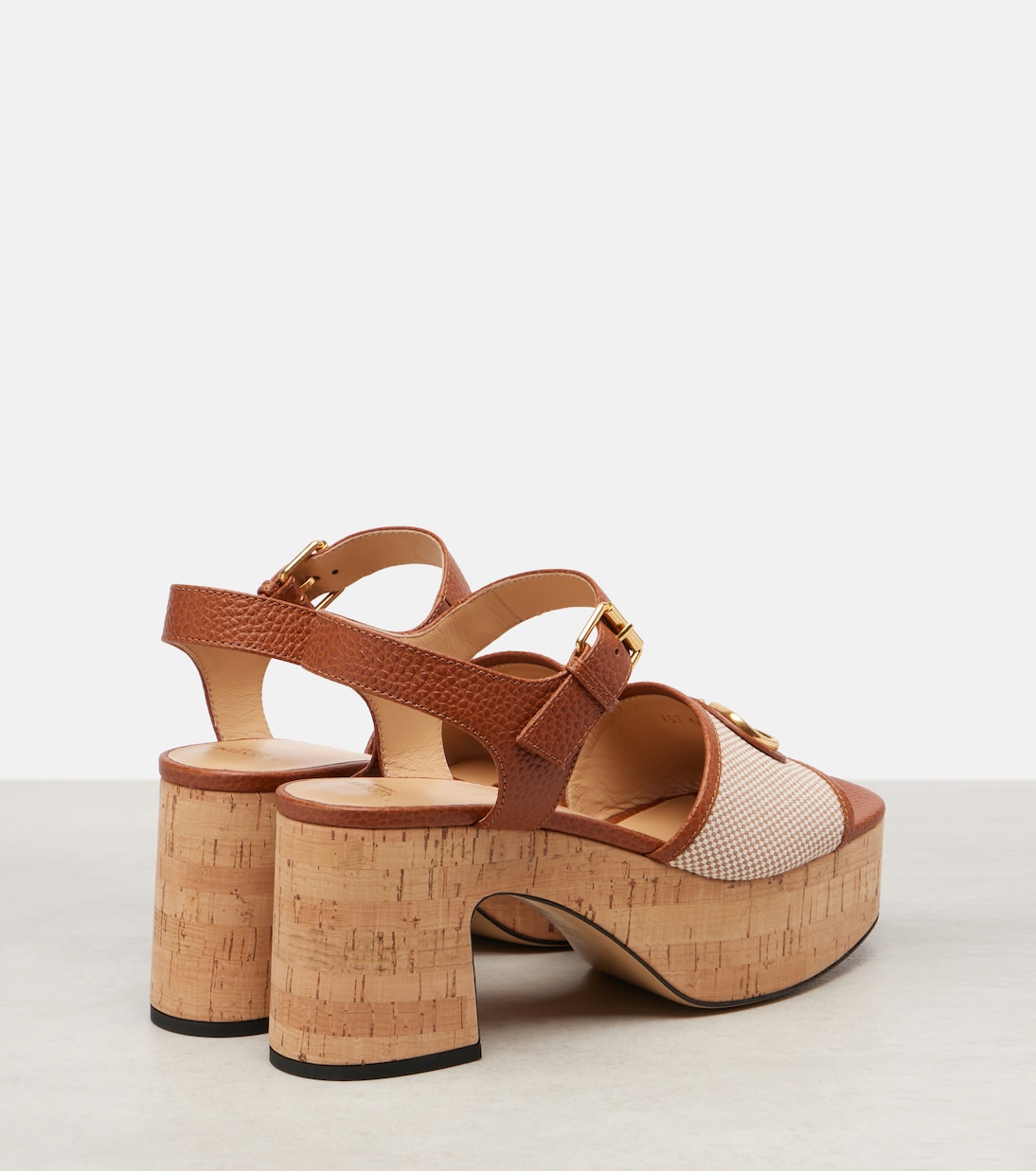 VLogo Signature 80 leather platform sandals | Valentino Garavani