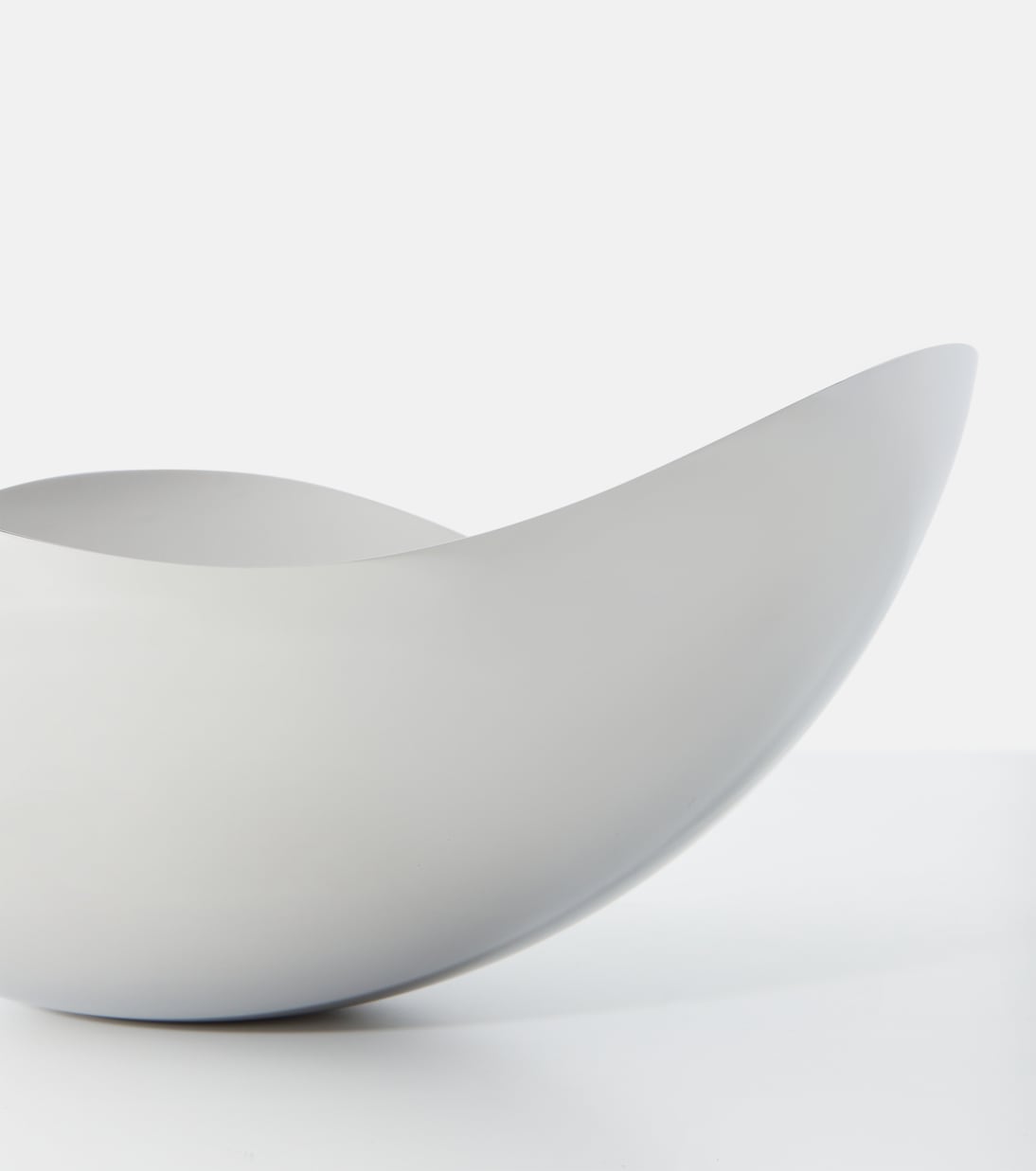 Bloom Large stainless steel bowl by by Helle Damkjær | Georg Jensen