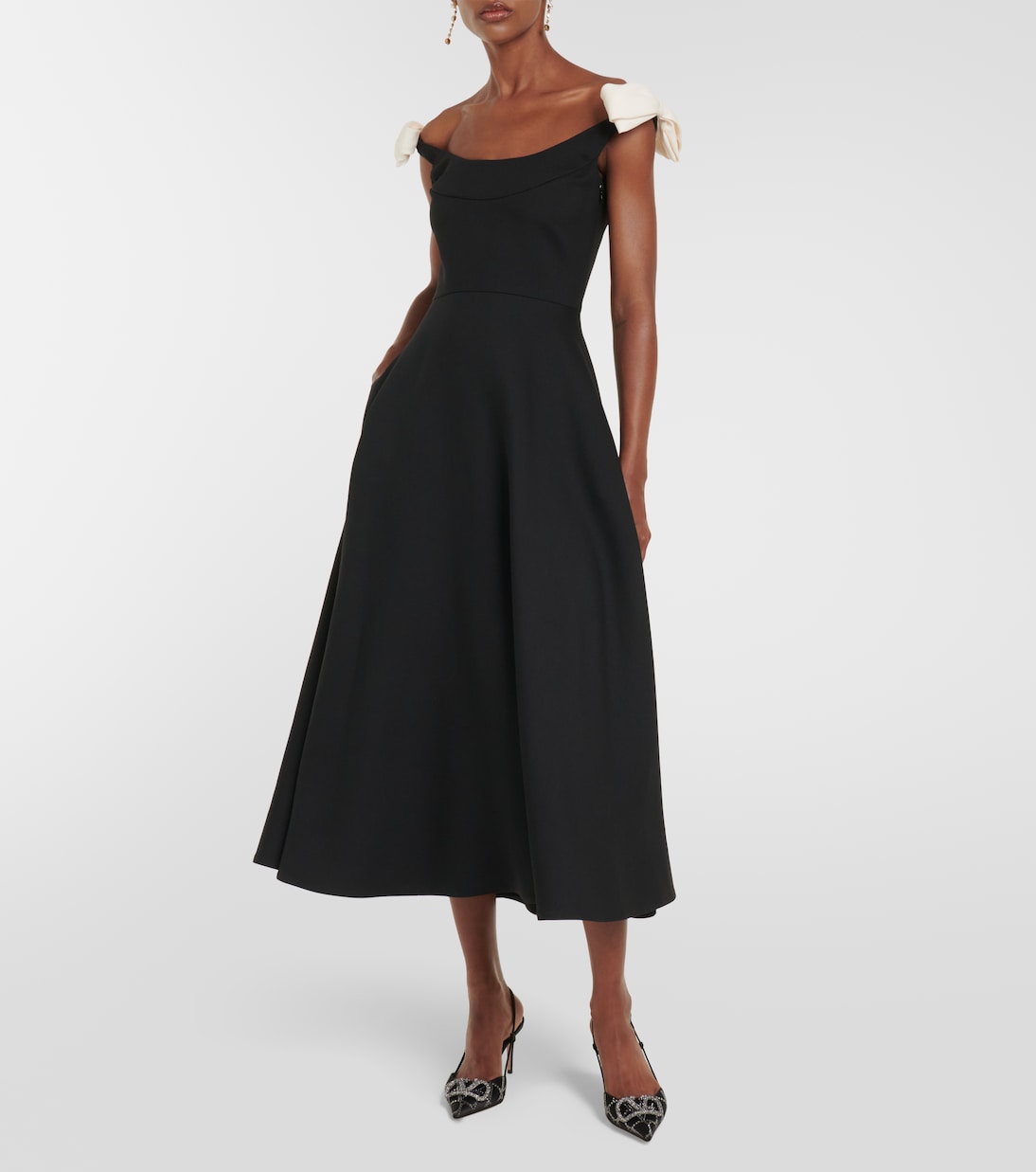 Escarpins VLogo Signature en satin | Valentino Garavani