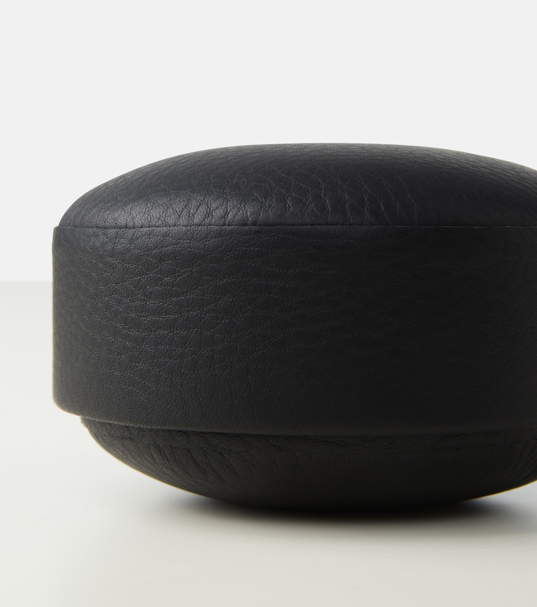 Pastille leather box | Michaël Verheyden