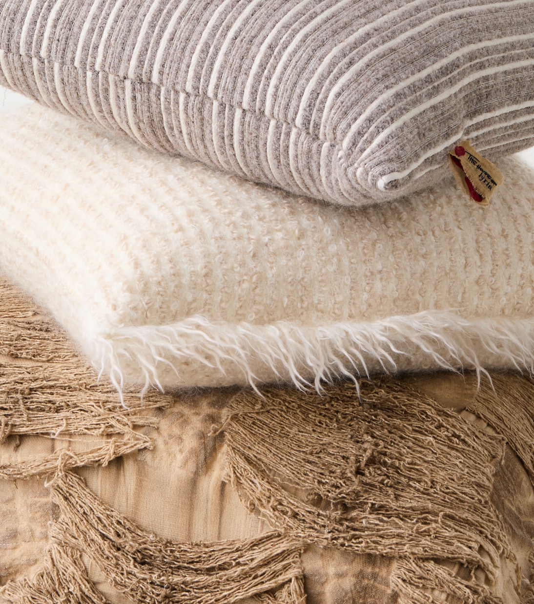 Bolma wool and cotton pillow | The House of Lyria