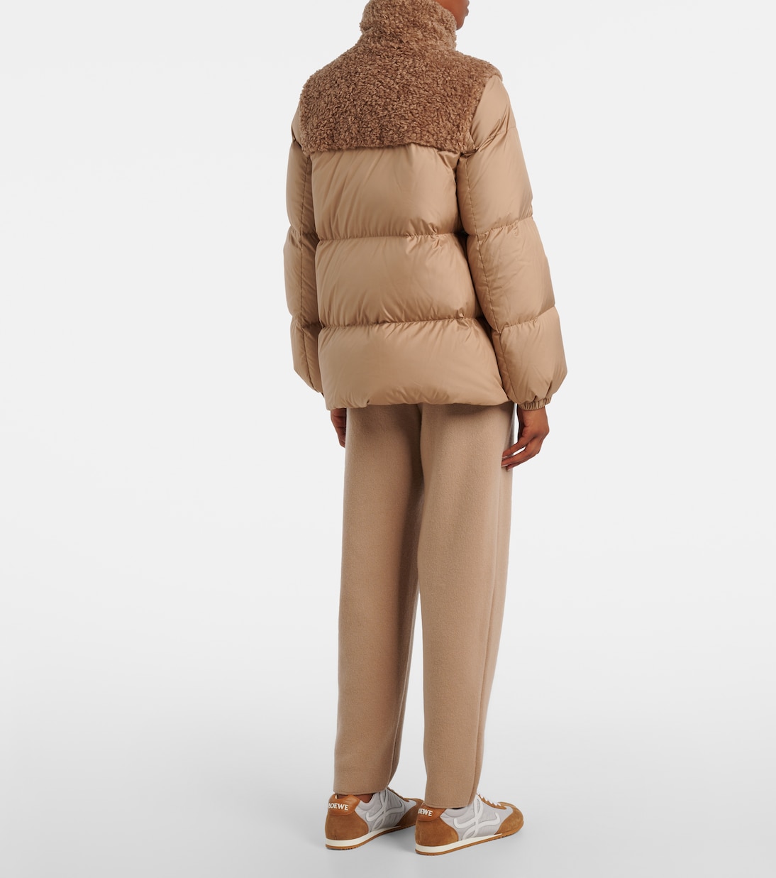 جاكيت محشوة بريش الإوز مقلّمة بالفليس Esnaie | Moncler