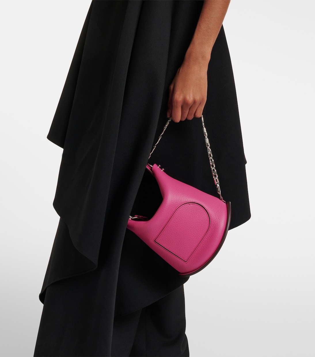 Schultertasche Pin Twist Medium aus Leder | Delvaux