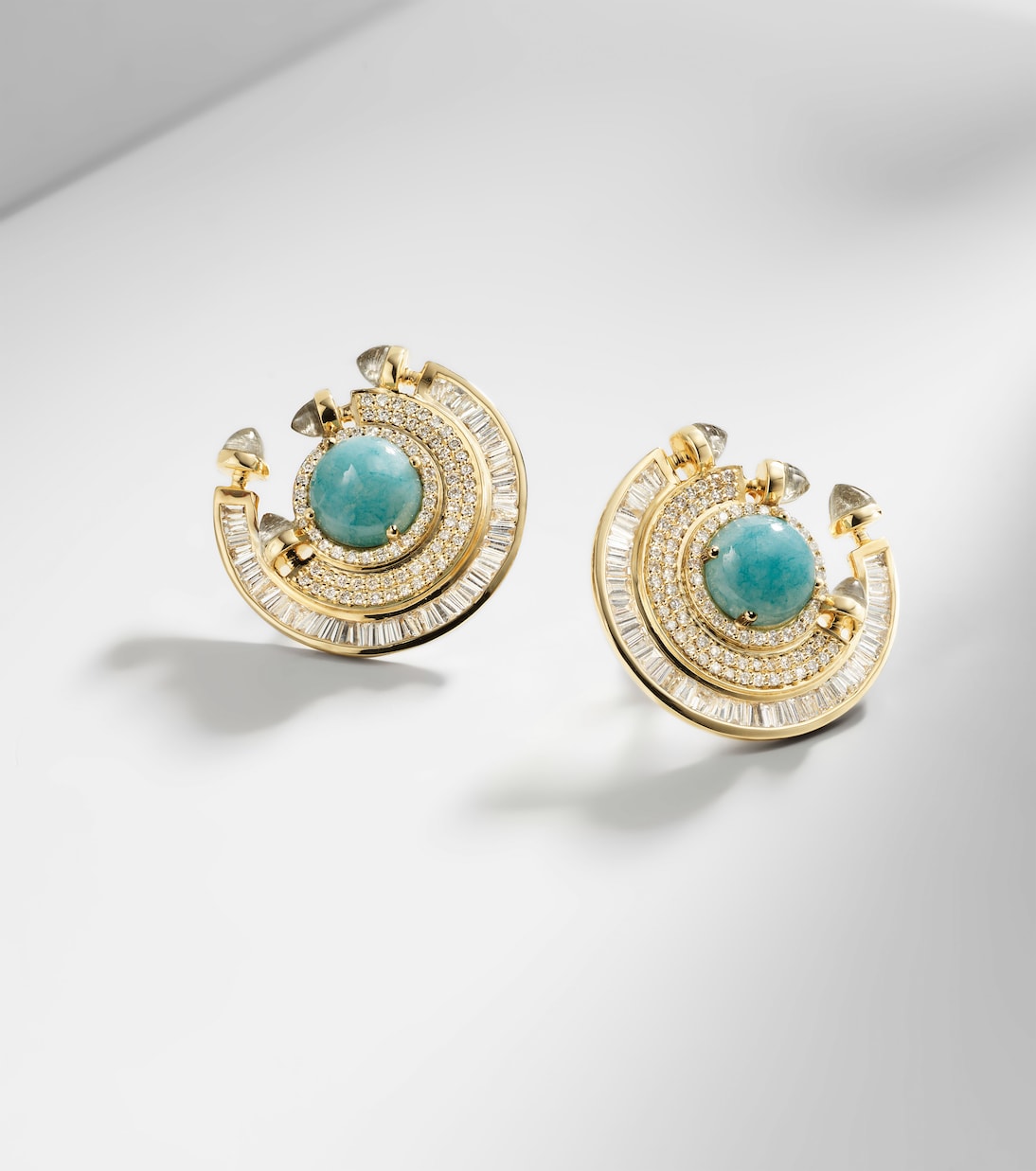 Orecchini in oro 18kt ANANYA Chakra con pietre preziose per giovani alla moda