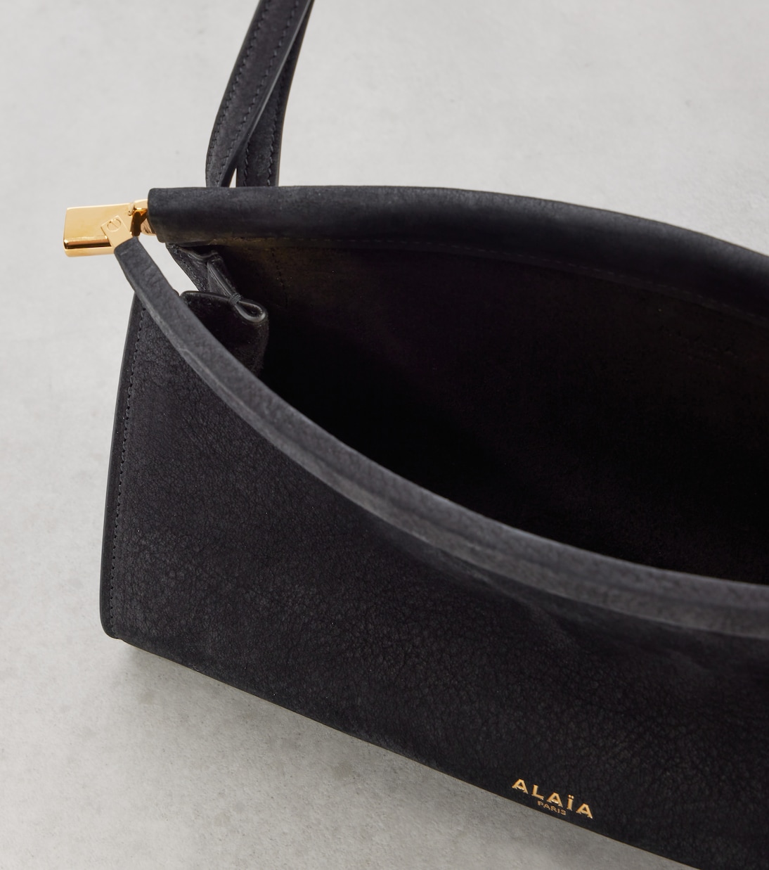 Borsa Le Click East West Small in pelle | Alaïa