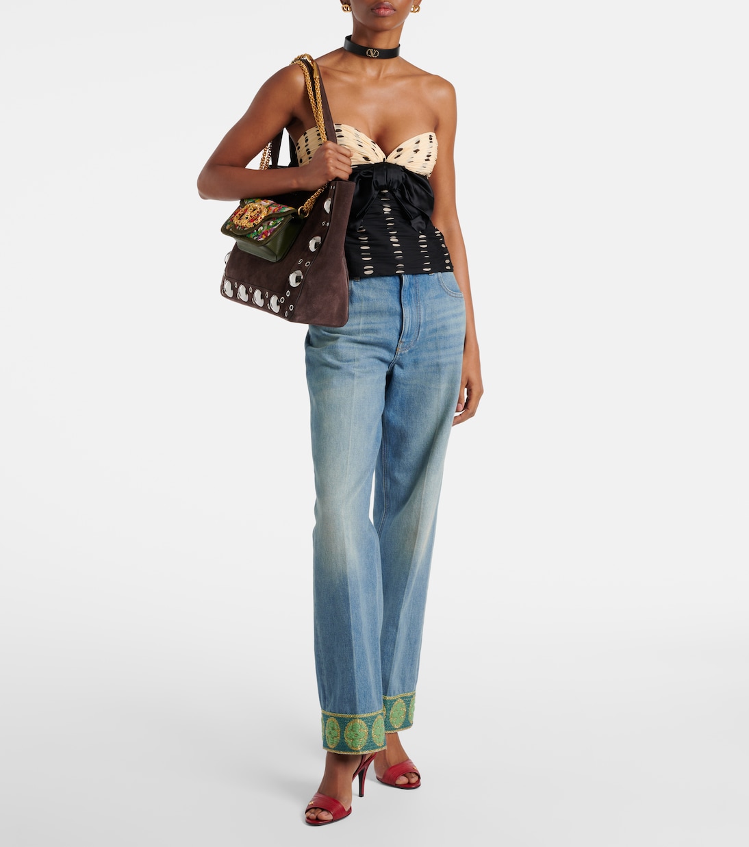 Cabas Nellcôte Medium en daim à clous | Valentino Garavani