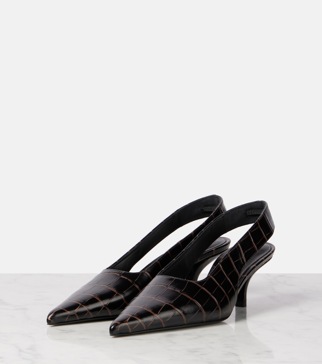 Scarpe slingback in effetto coccodrillo TOTEME per uno stile giovane e audace