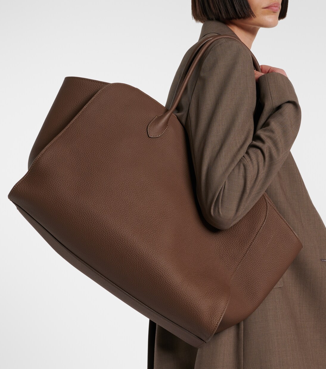Marlo 17 leather tote bag | The Row