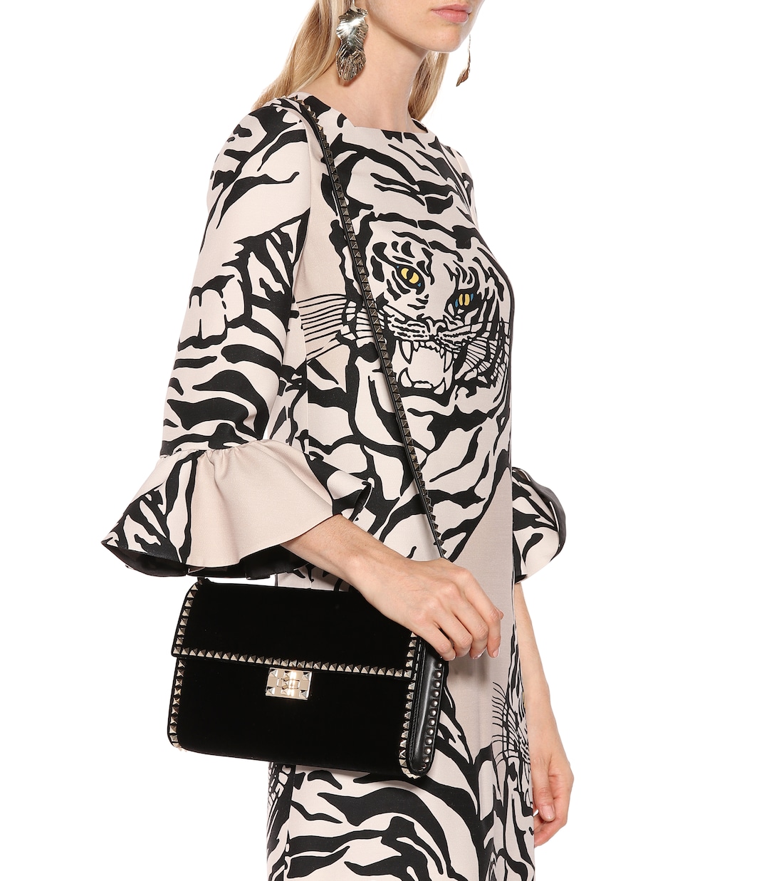 Valentino Garavani No Limits velvet clutch | Valentino Garavani