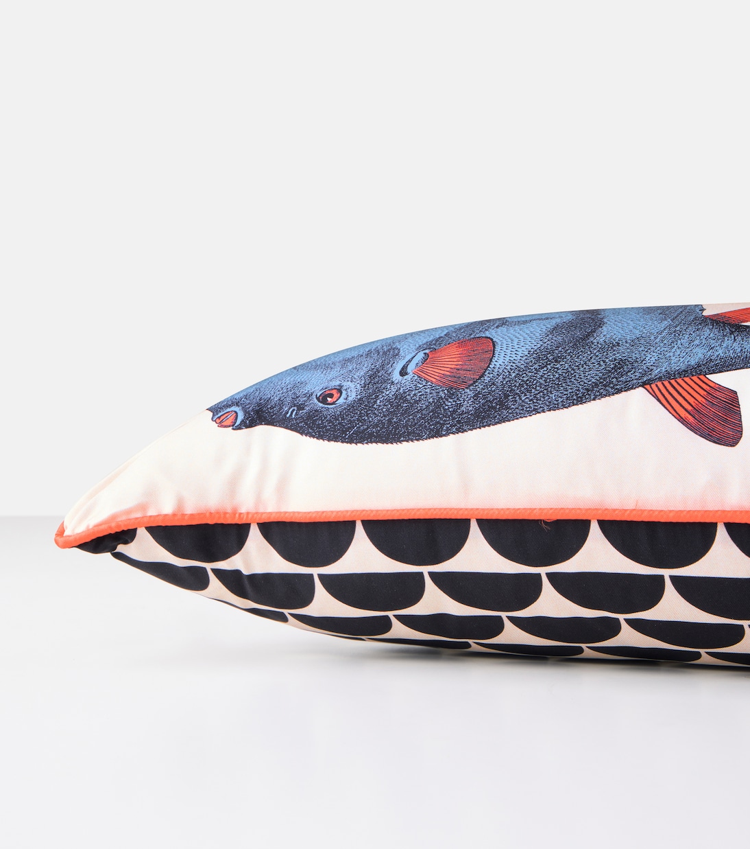 Coussin Pesci imprimé en soie | Fornasetti