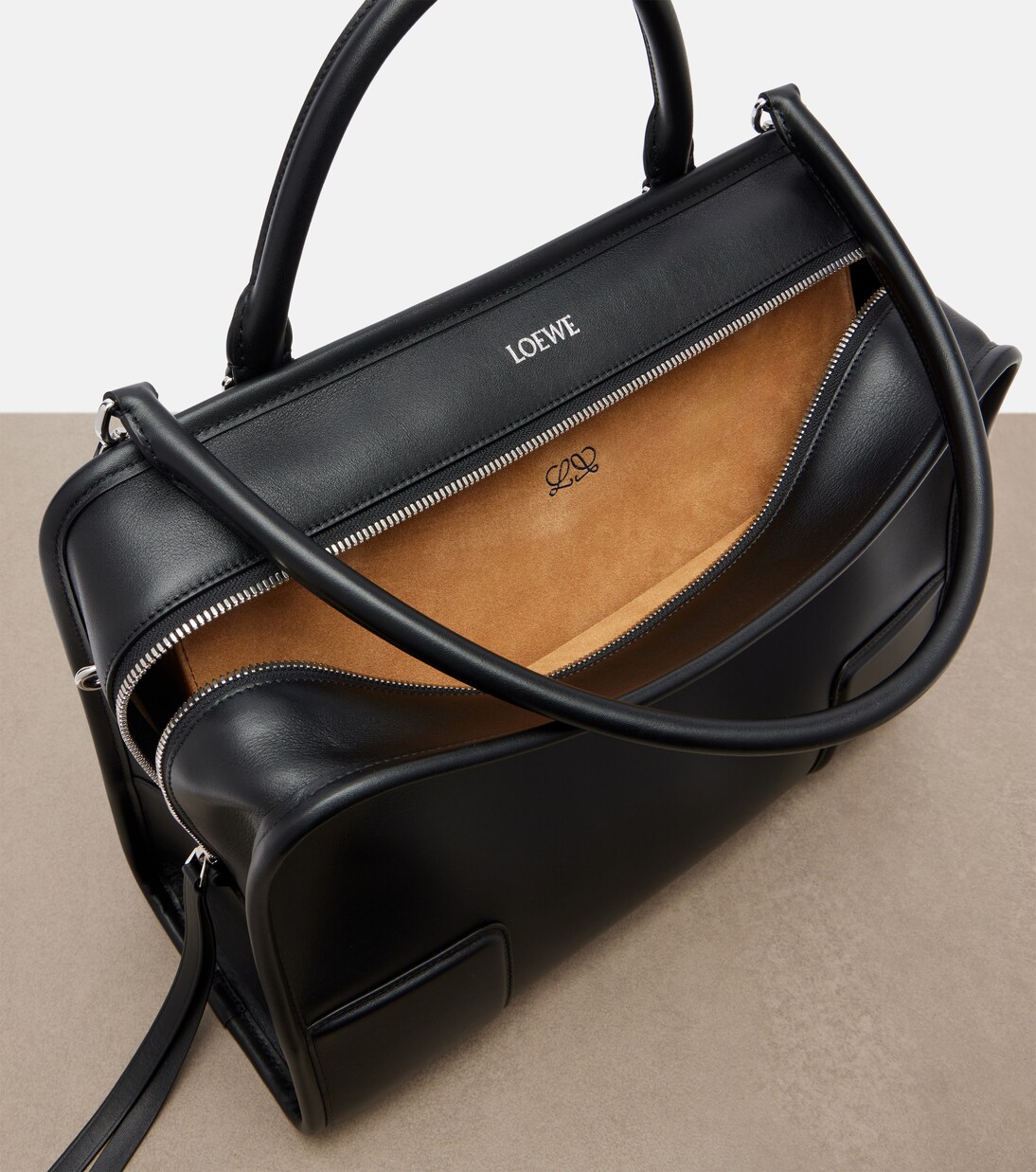 Amazona 180 Large leather top-handle bag | Loewe