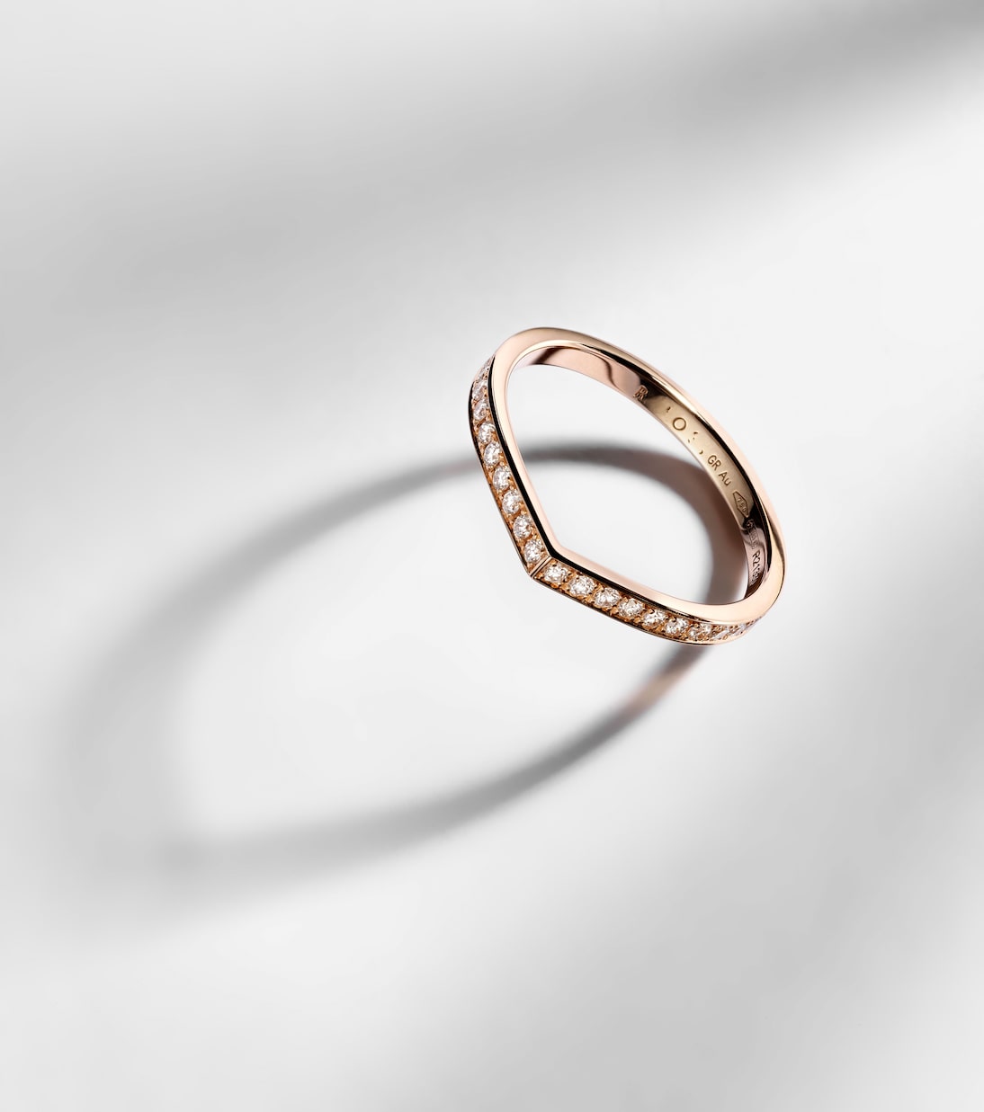Anello in oro rosa 18kt con diamanti REPOSSI per stile giovane e moderno
