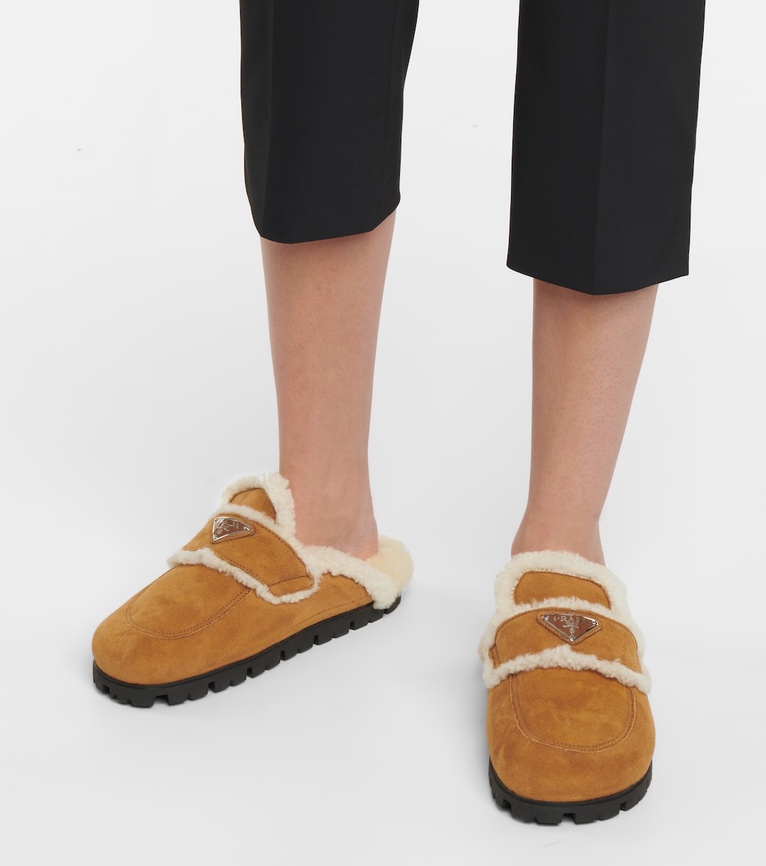 Slippers in suede con shearling | Prada