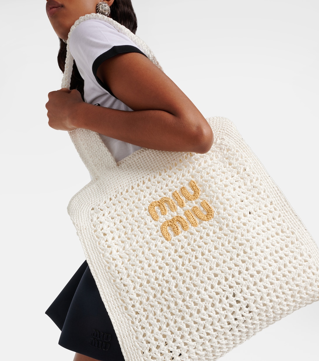 Borsa Medium in crochet con logo | Miu Miu