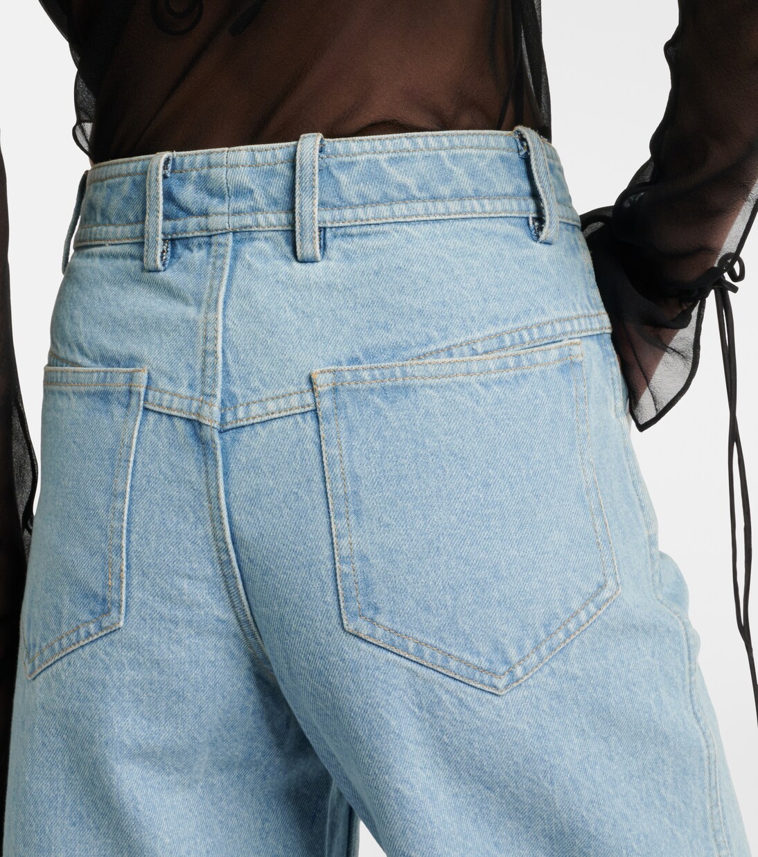 Jeans anchos deconstruidos | Christopher Esber