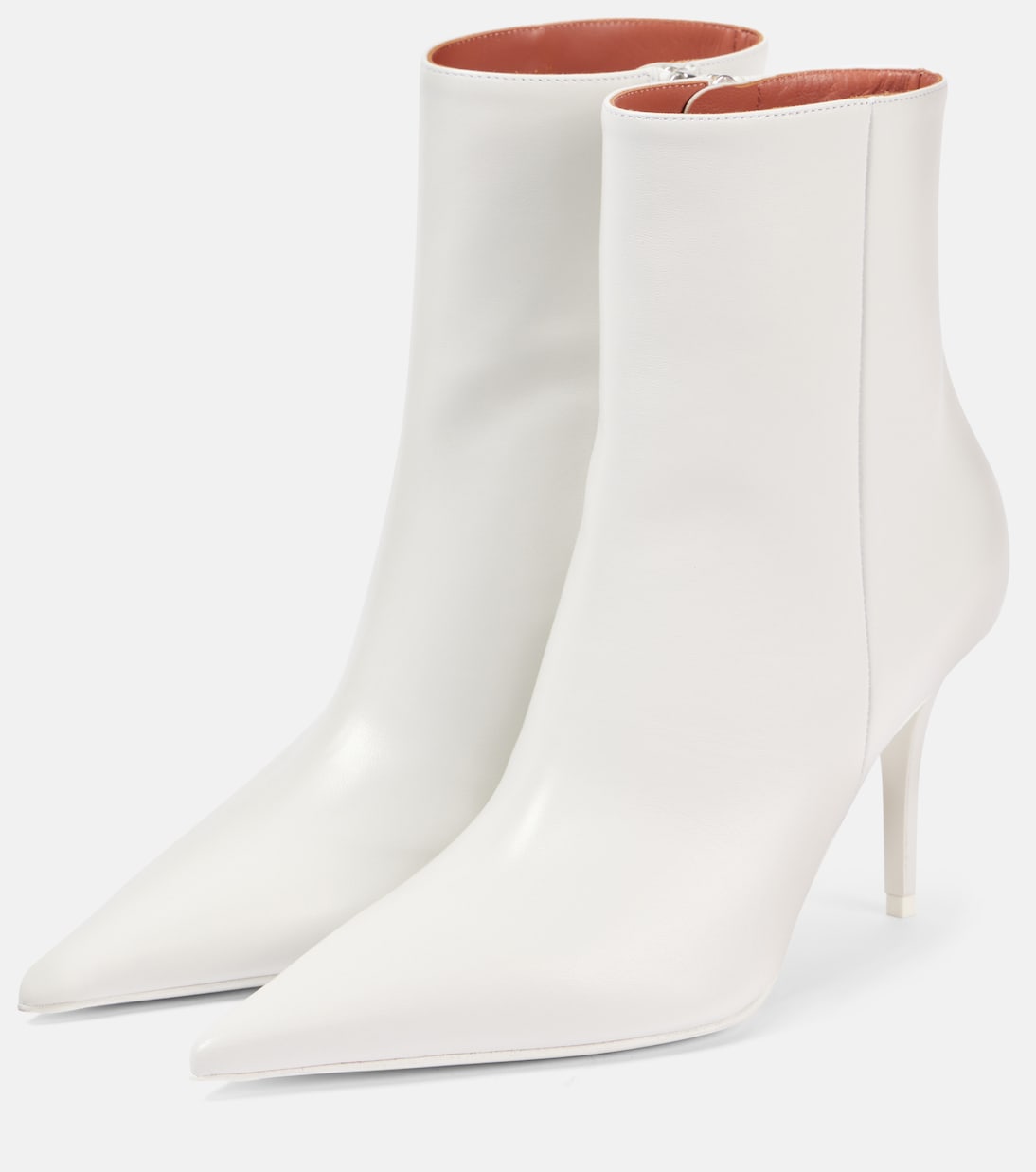 Stivali in pelle Barbara 90 di Amina Muaddi per un look giovane e trendy