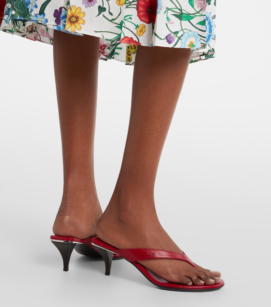 Neo 55 leather thong sandals | Gucci