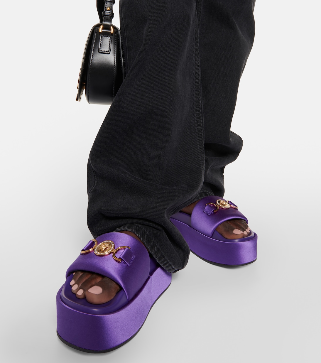 Plateau-Pantoletten Medusa Biggie aus Satin | Versace