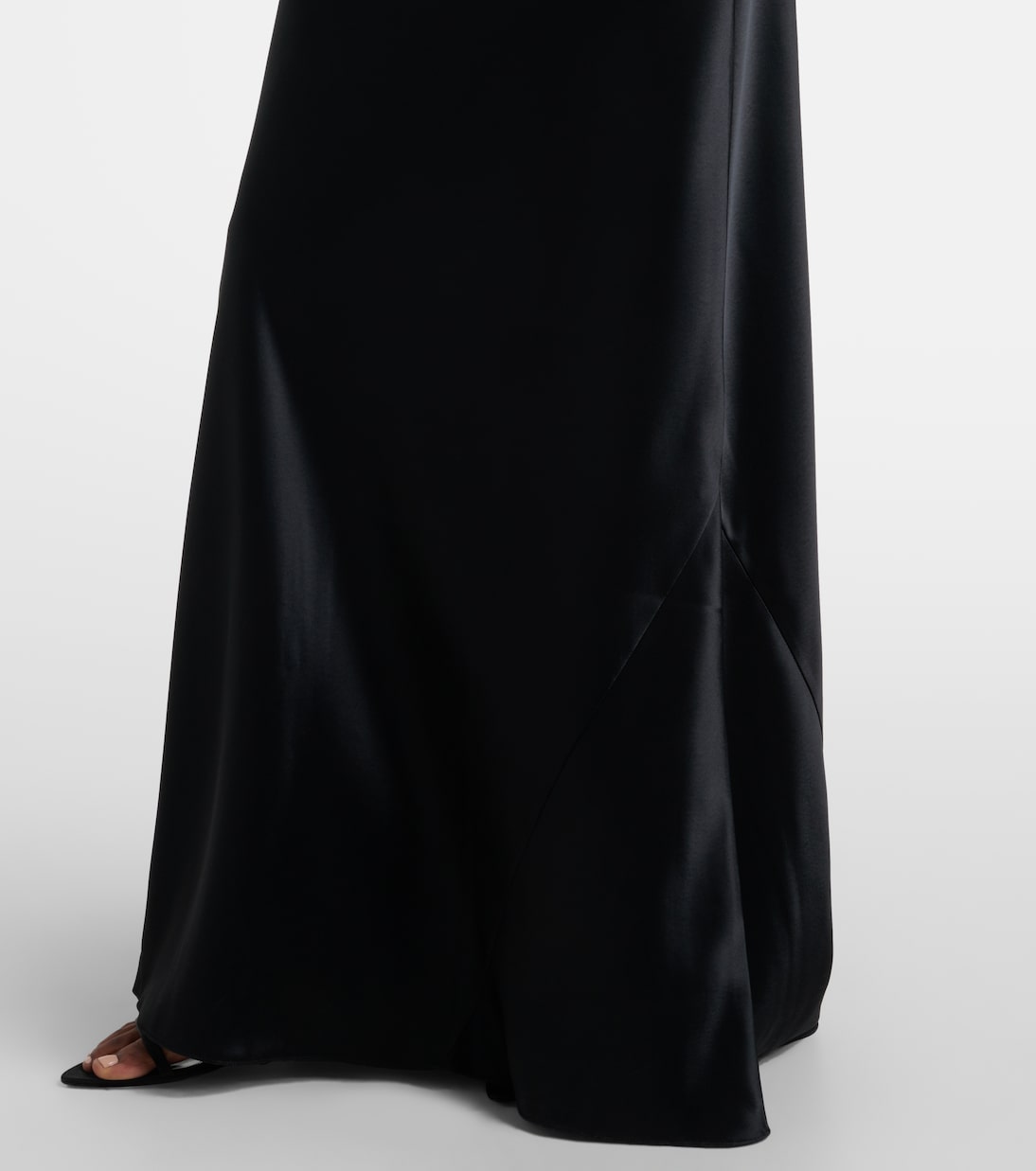Satin halter neck gown | Galvan