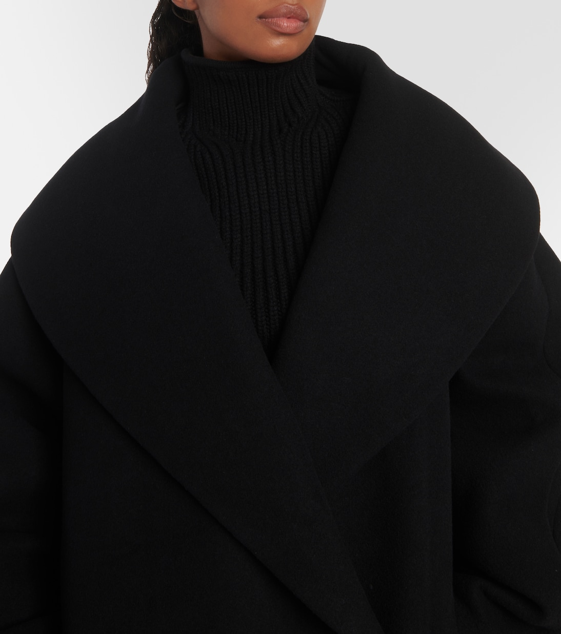 Abrigo Cocoon envolvente de lana virgen | Alaïa
