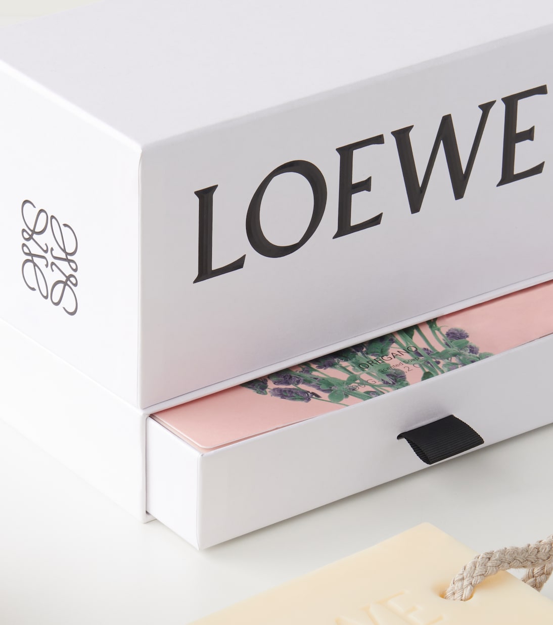 Small scented candle and bar soap set  | Loewe Home Scents
