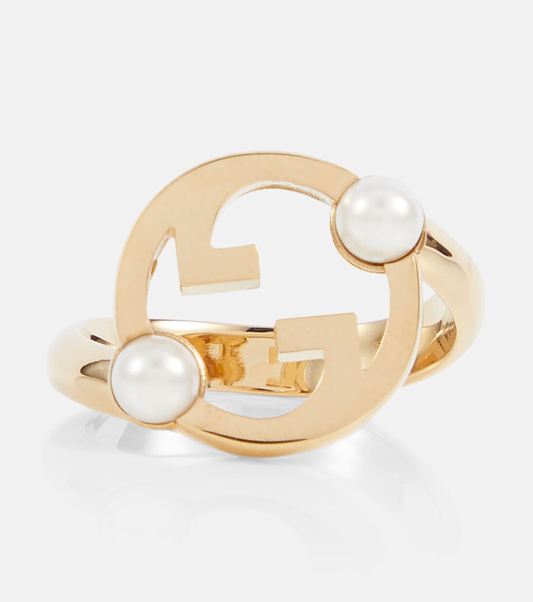 Anello GUCCI Blondie con perla finta e logo intrecciato, stile giovanile