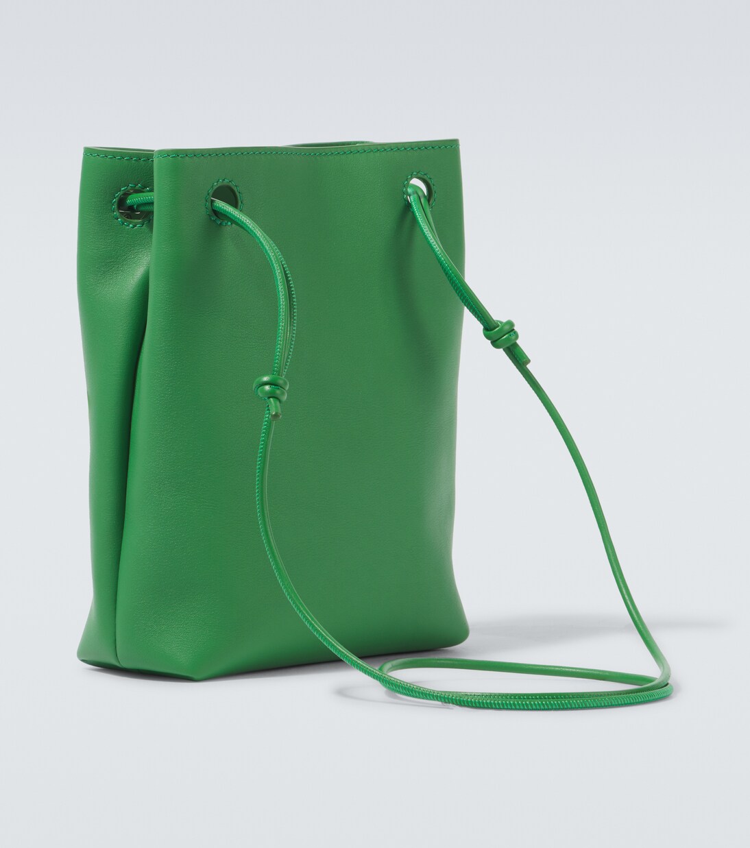 Messenger Bag Pebble aus Leder | Loewe