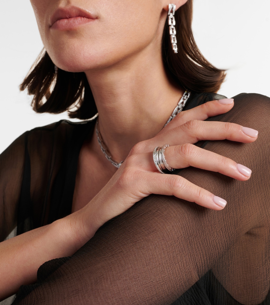 Anello B.zero1 in oro bianco 18kt con diamanti | Bvlgari