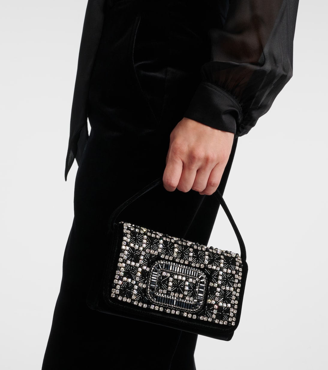 Pilgrim Micro缀饰天鹅绒手拿包 | Roger Vivier