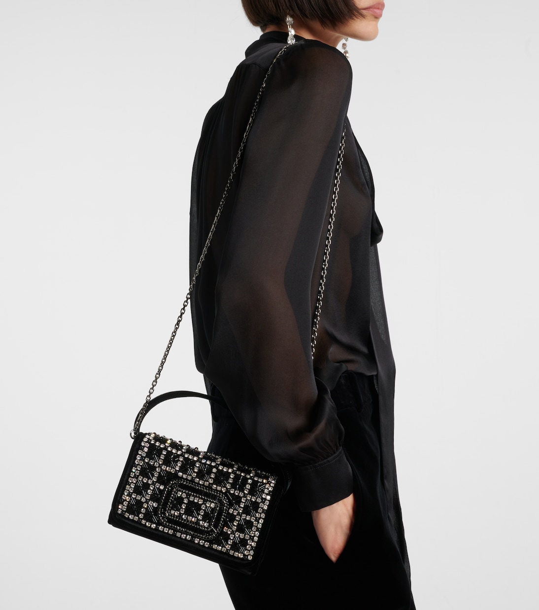 Pilgrim Micro缀饰天鹅绒手拿包 | Roger Vivier