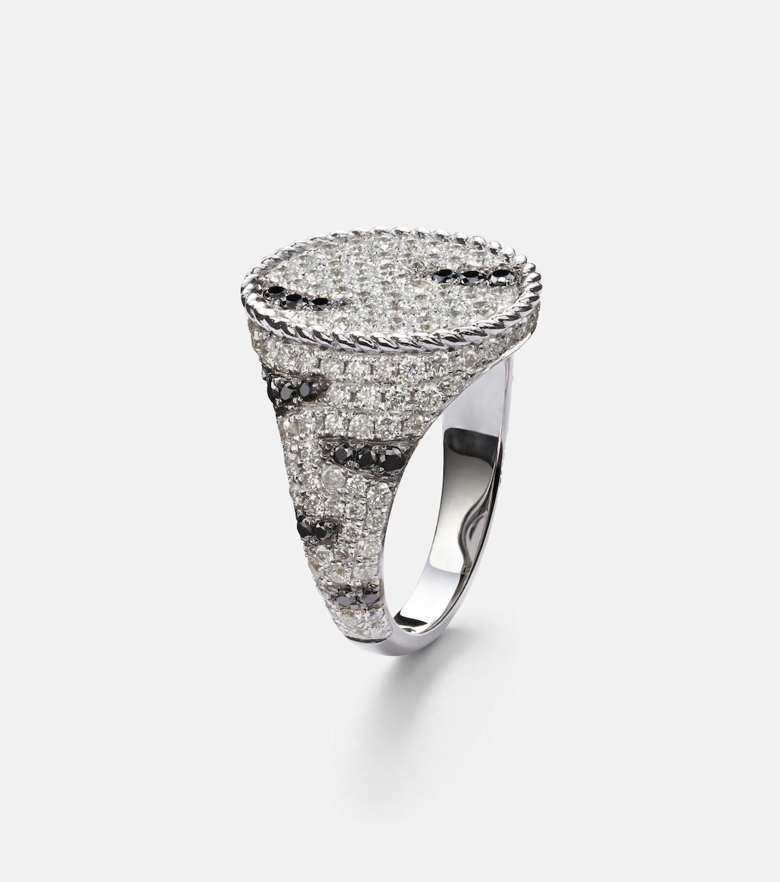 Zèbre 18kt white gold pinky ring with diamonds | Yvonne Léon