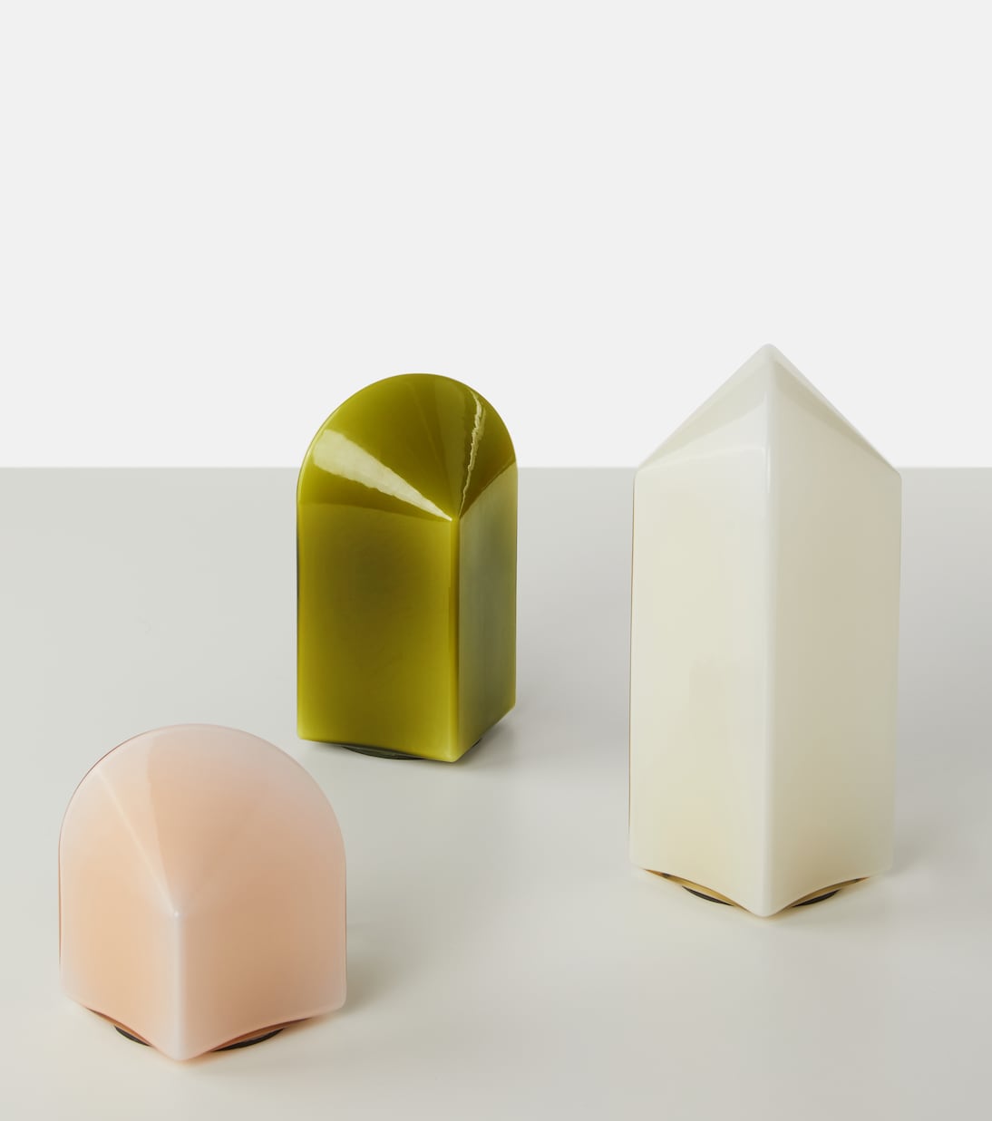 Parade Medium table lamp, EU plug | Hay