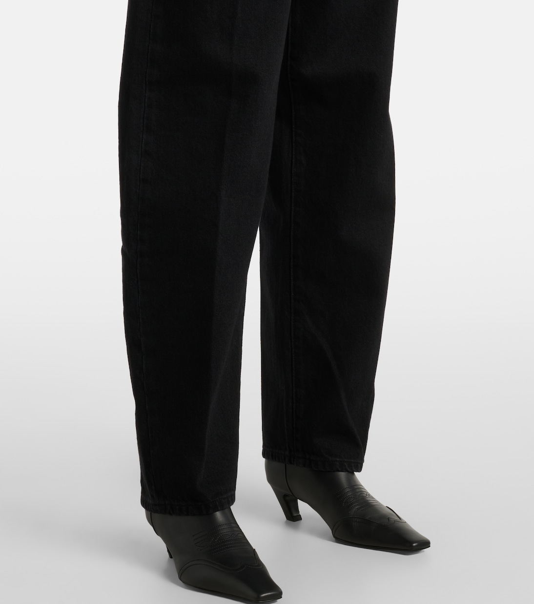 Low-rise barrel-leg jeans | Frame