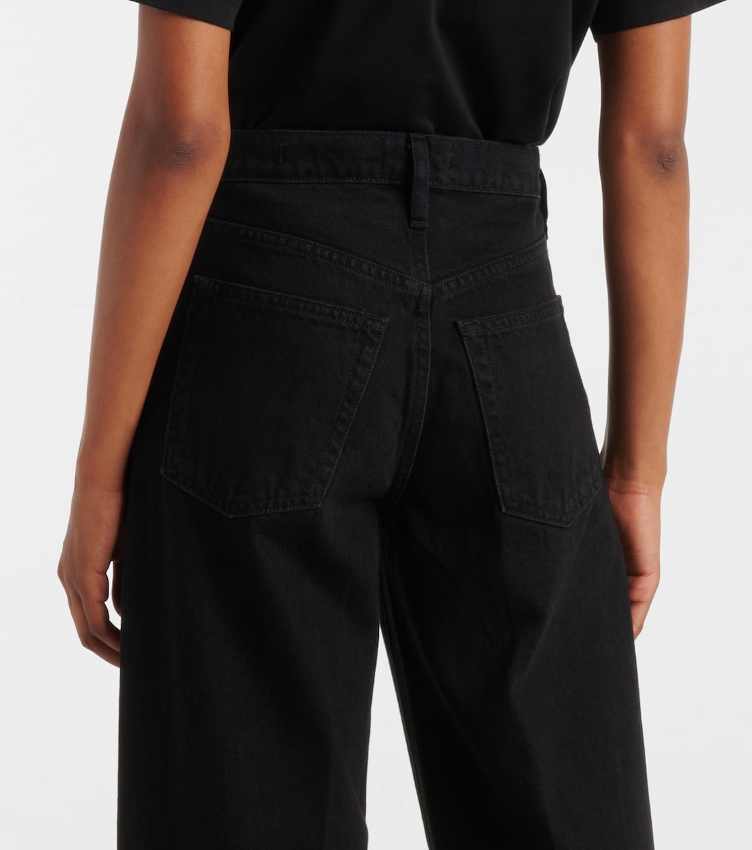 Low-rise barrel-leg jeans | Frame