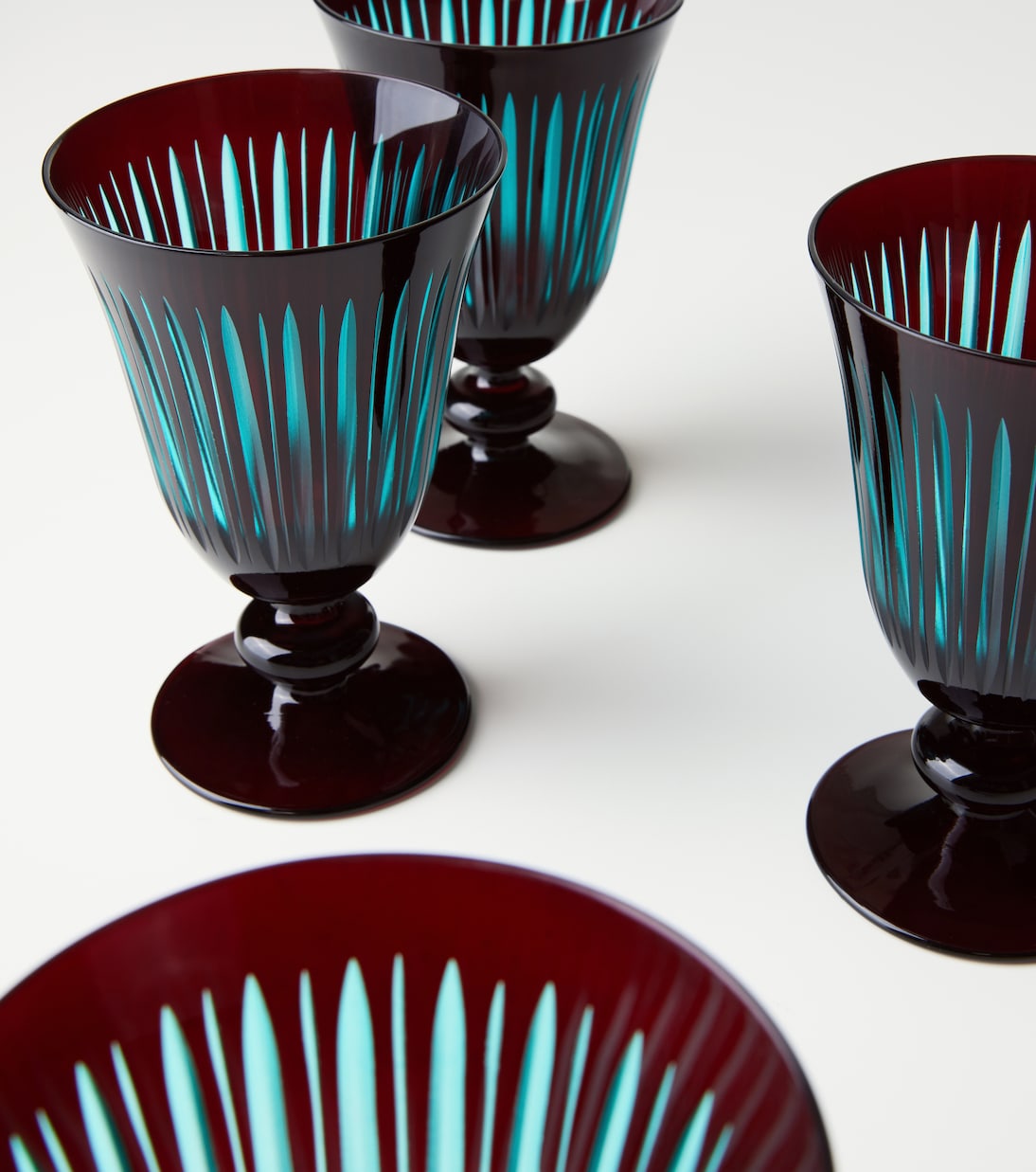 Prism set of 4 wine glasses | L'Objet