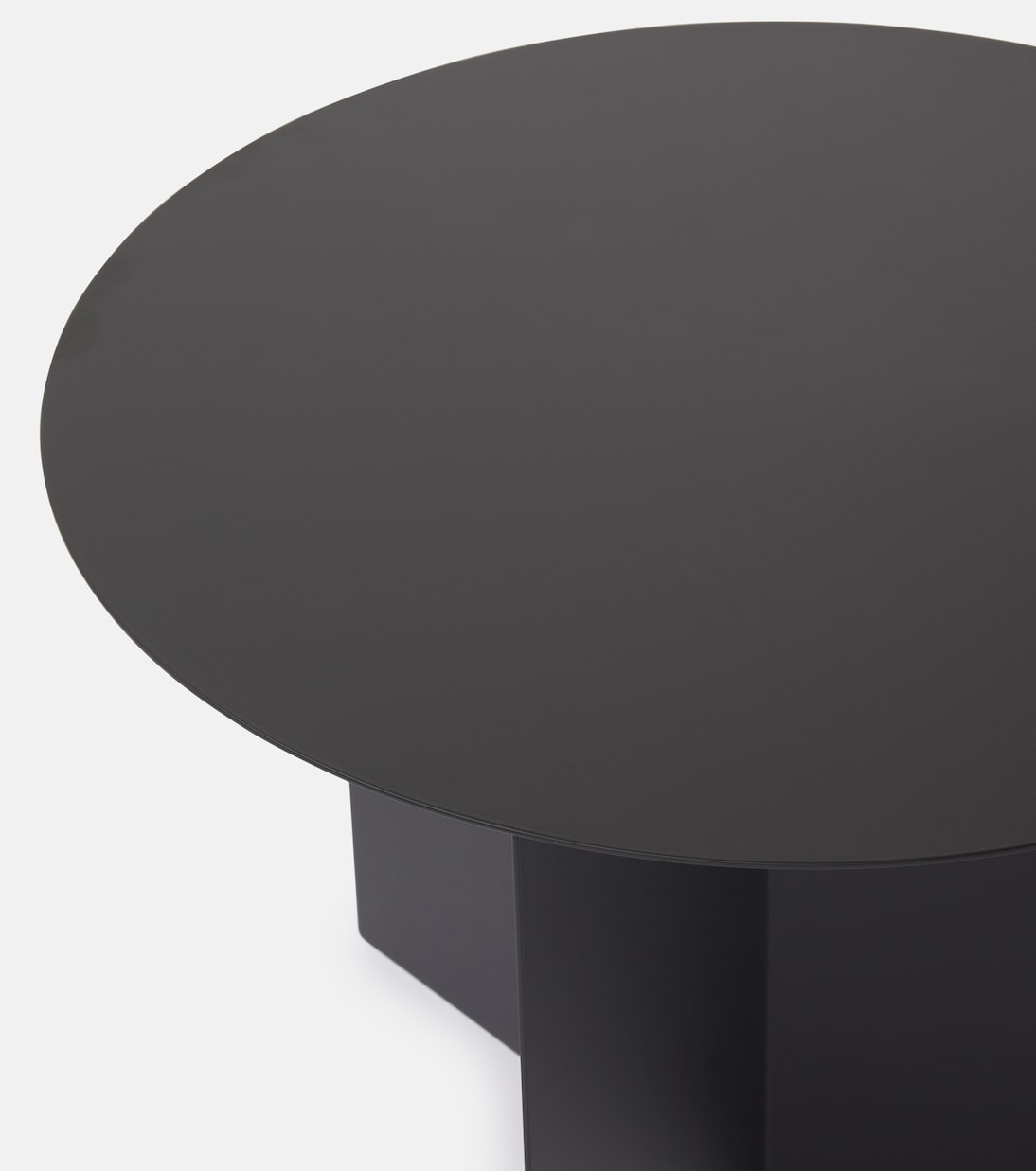 Slit Small side table | Hay