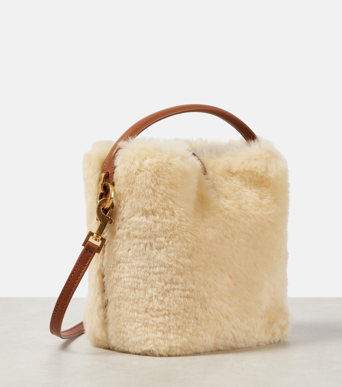 Secchiello Le 37 Mini in shearling | Saint Laurent