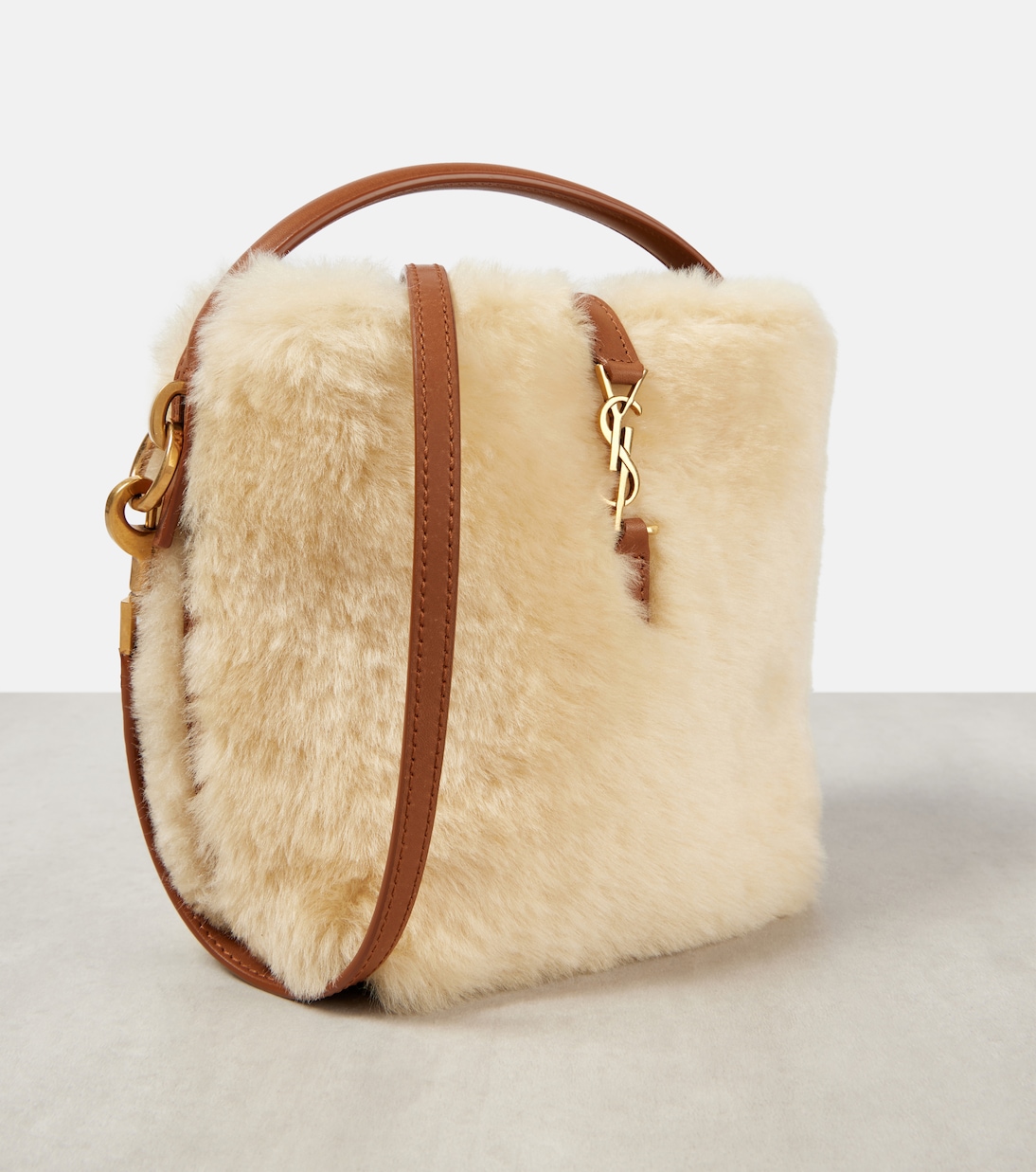 Secchiello Le 37 Mini in shearling | Saint Laurent