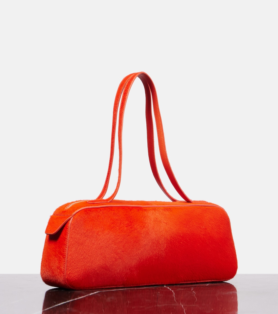 Bolso al hombro Simona Small de pelo de becerro | Khaite