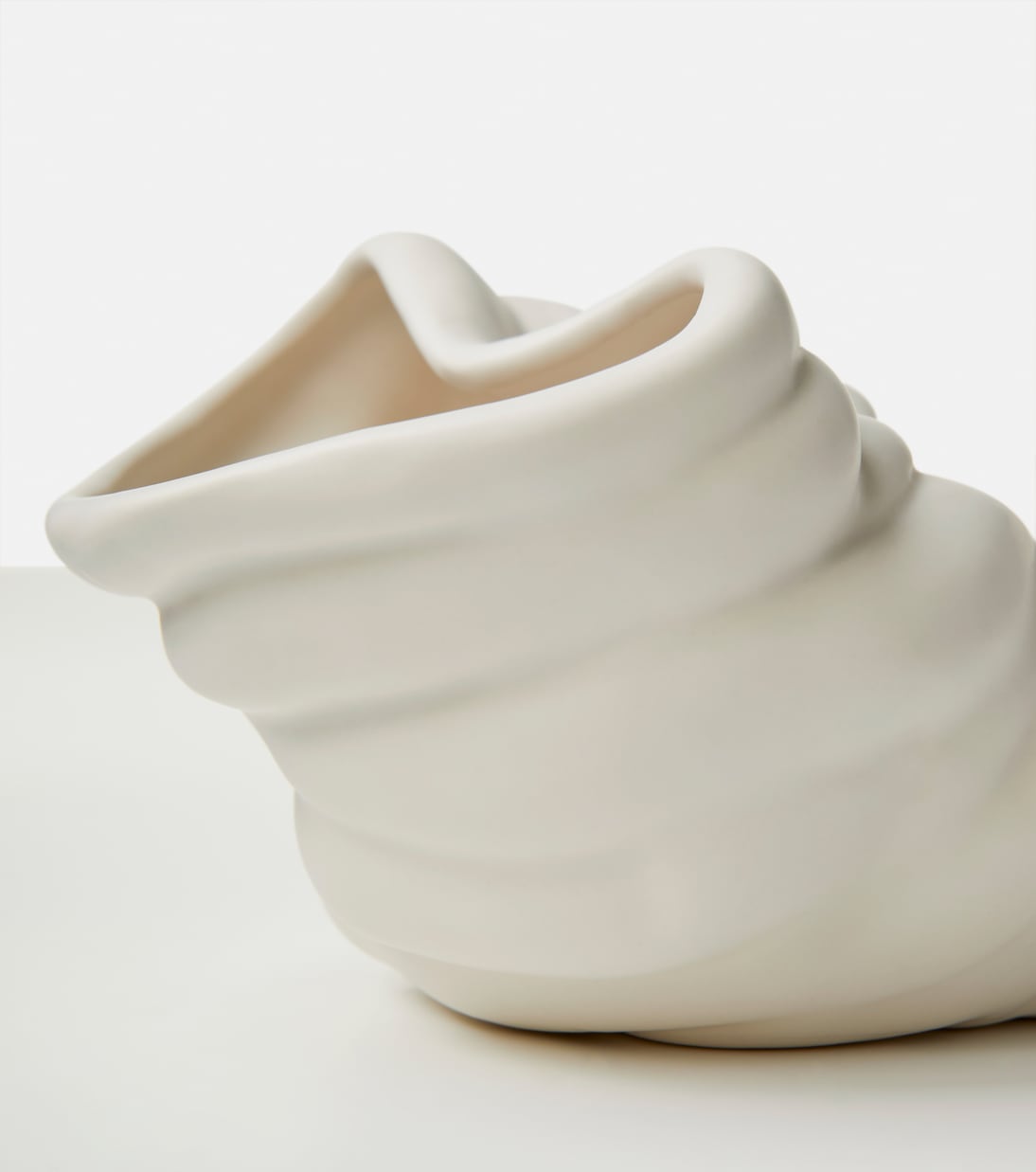 Running Against The Tide vase | Completedworks