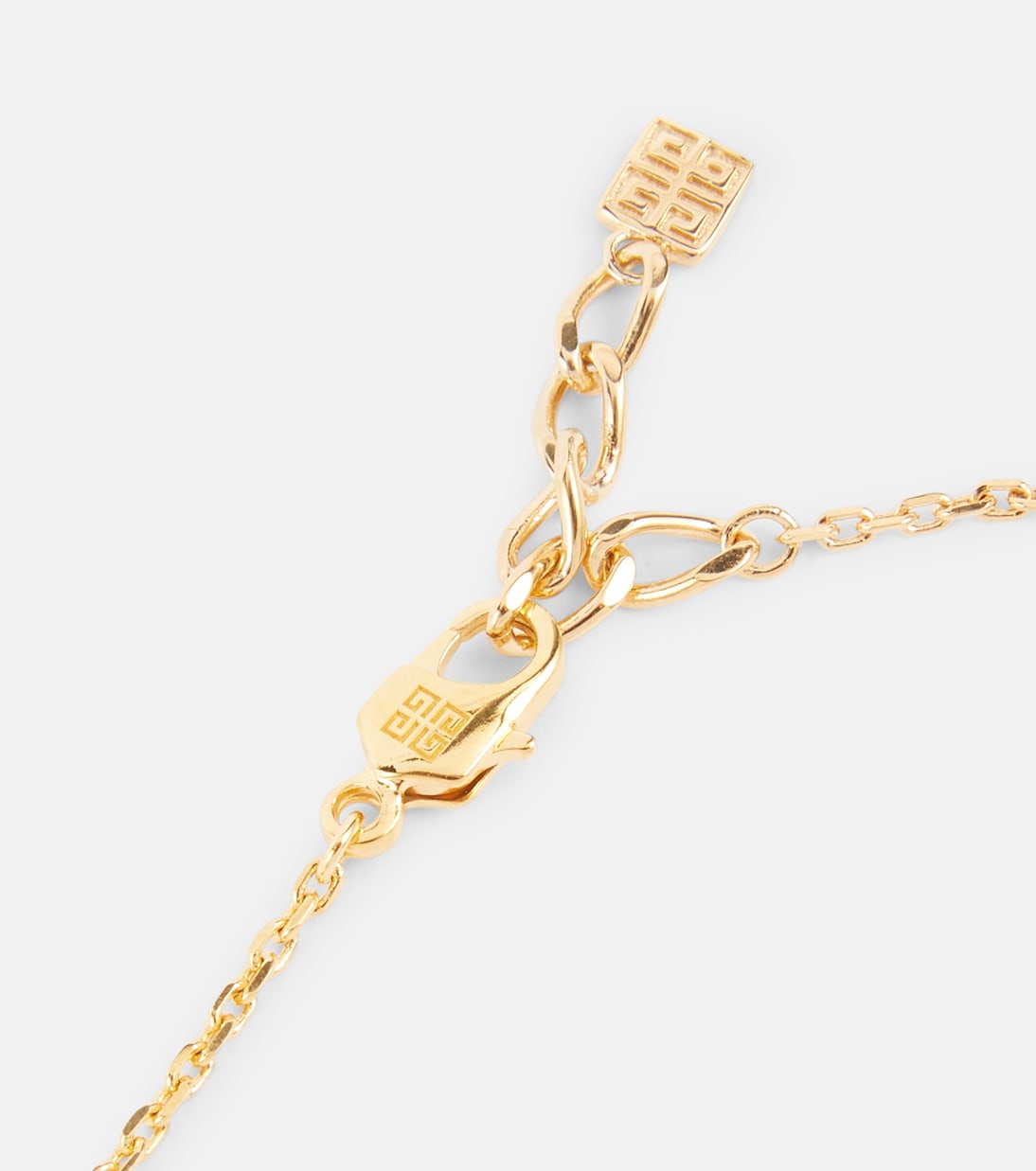 Bracciale Givenchy 4G con perle finte per uno stile giovane e chic