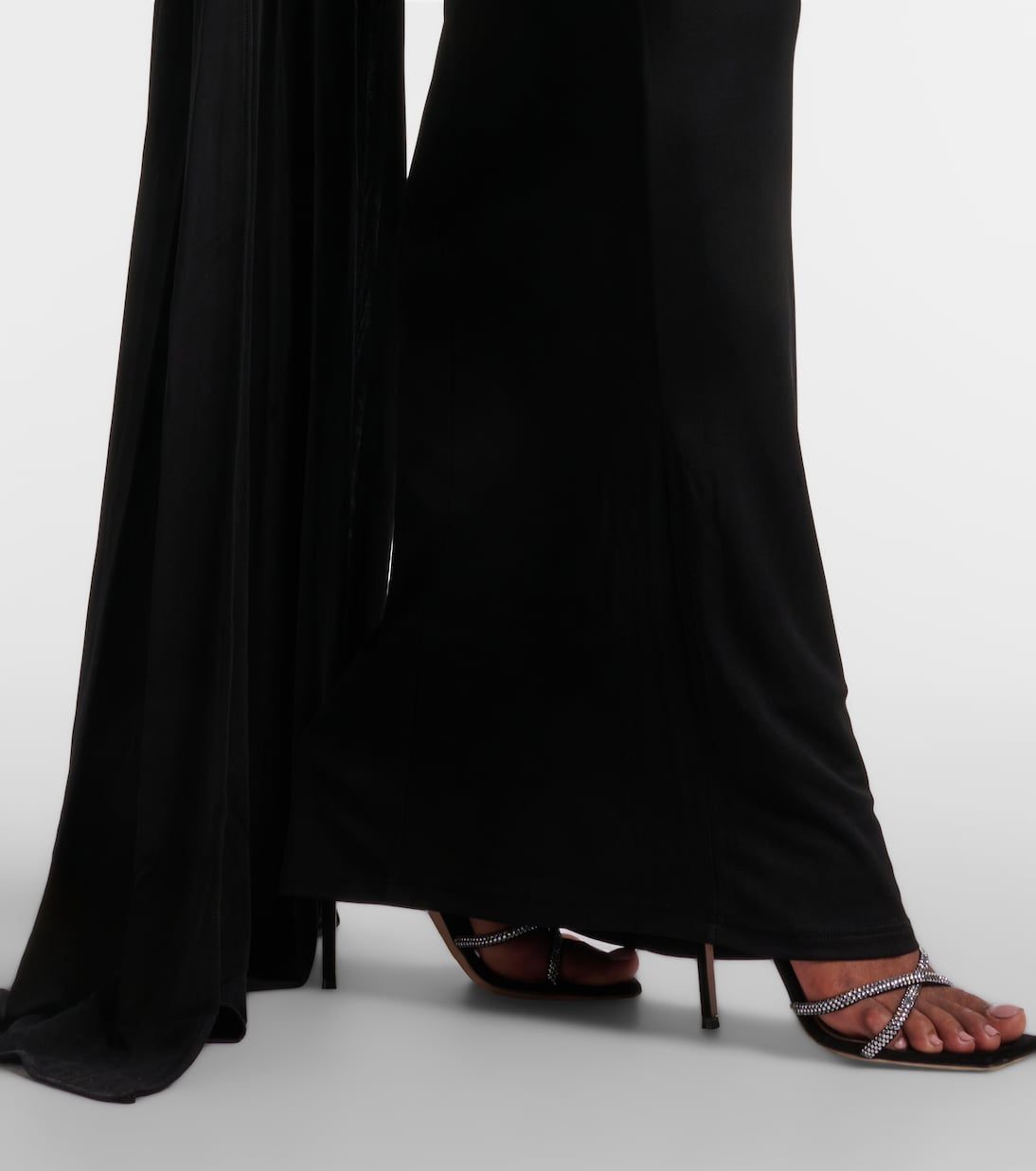 Vestido de fiesta con capa y aberturas | The New Arrivals Ilkyaz Ozel