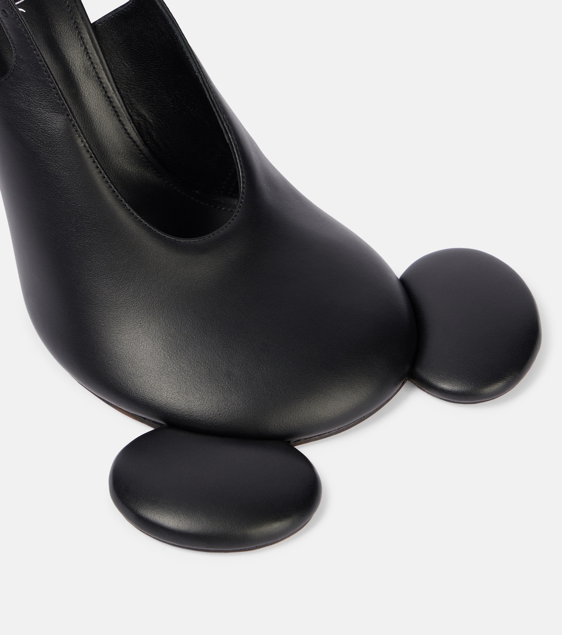 x Disney® – Escarpins slingback Mickey en cuir | Coperni
