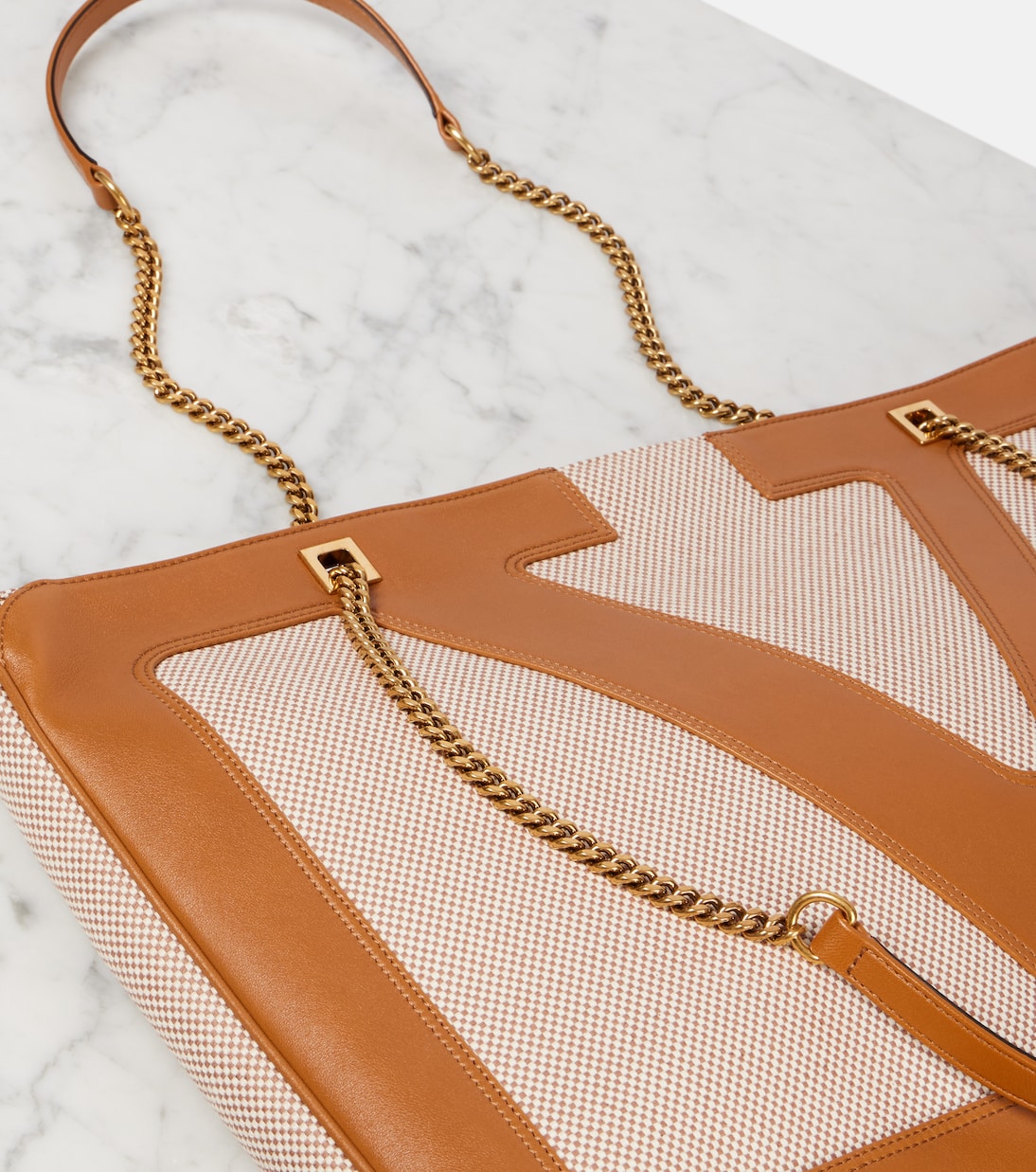 Viva Superstar Large canvas tote bag | Valentino Garavani